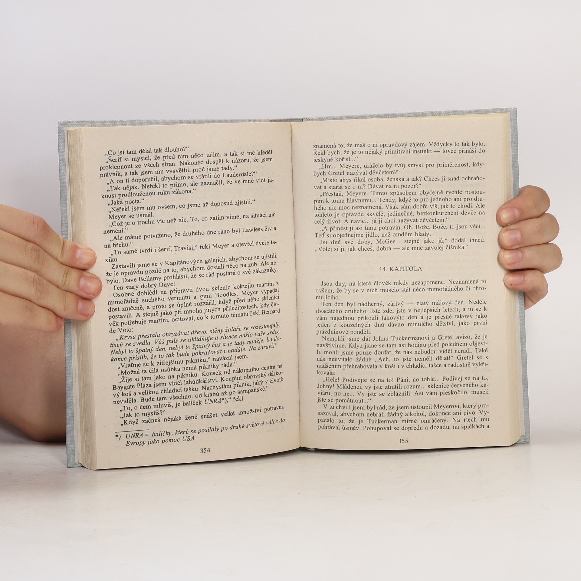 John D. MacDonald Tři případy a Travis McGee