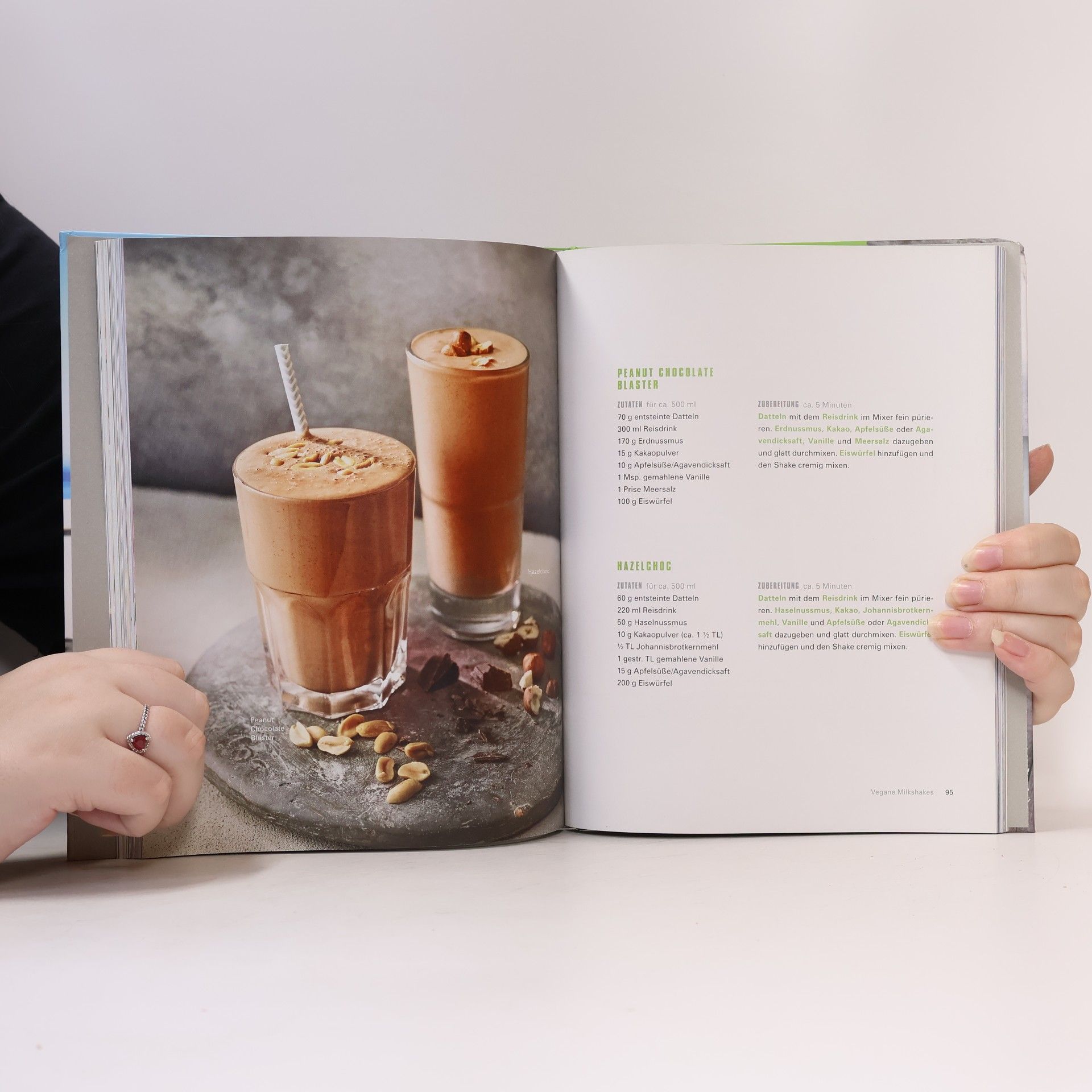 Attila Hildmann Vegan Smoothies, Ices, and Shakes