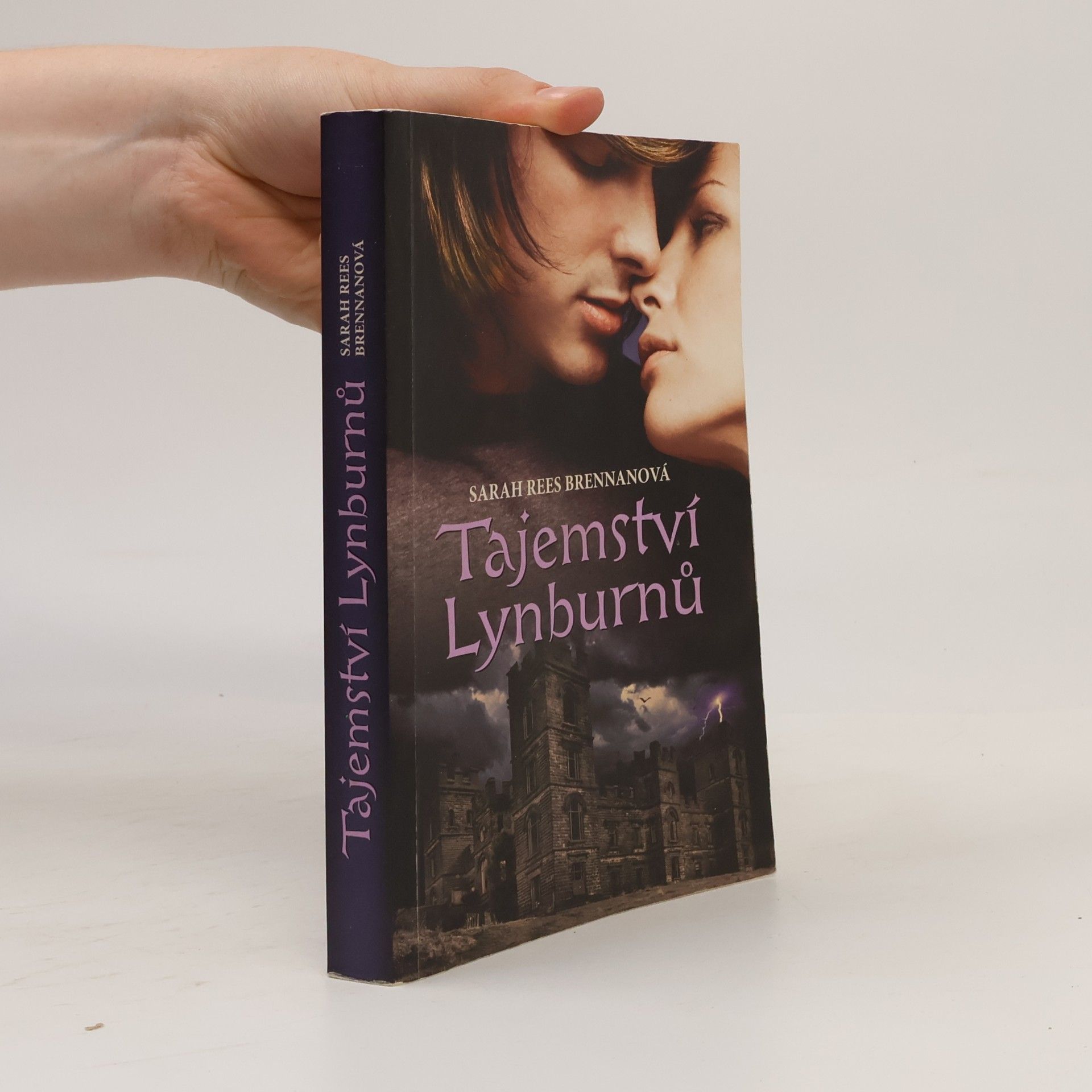 Sarah Rees Brennan Tajemství Lynburnů