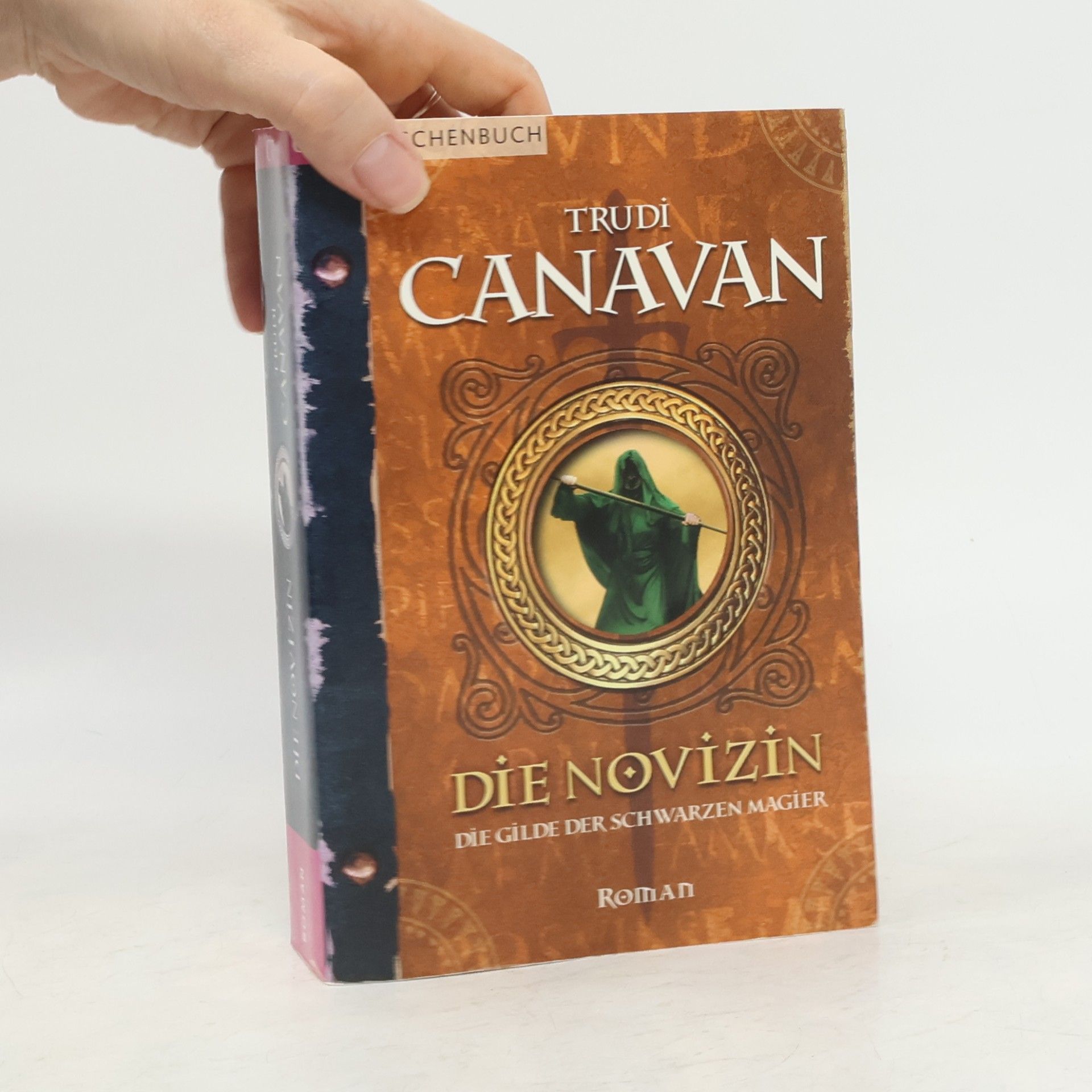 Trudi Canavan Die Novizin