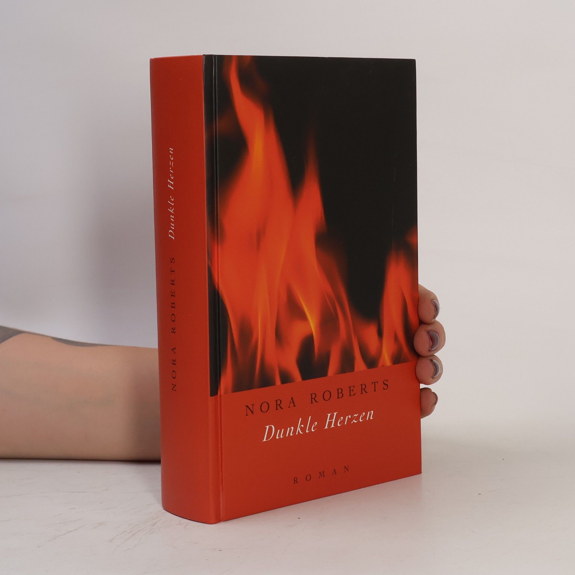 Nora Roberts Dunkle Herzen