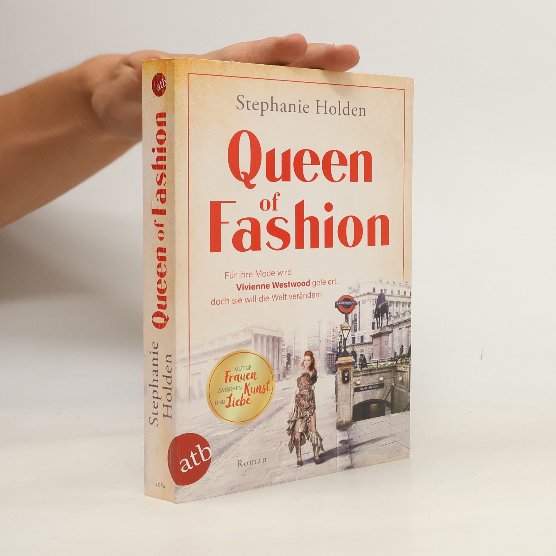 Stephanie Holden Queen of Fashion