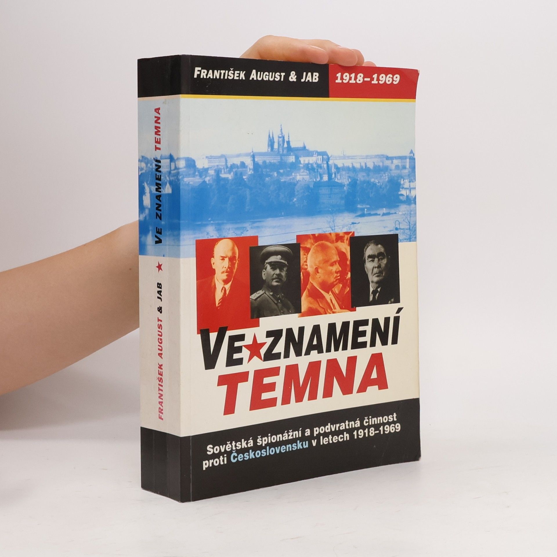František August Ve znamení temna