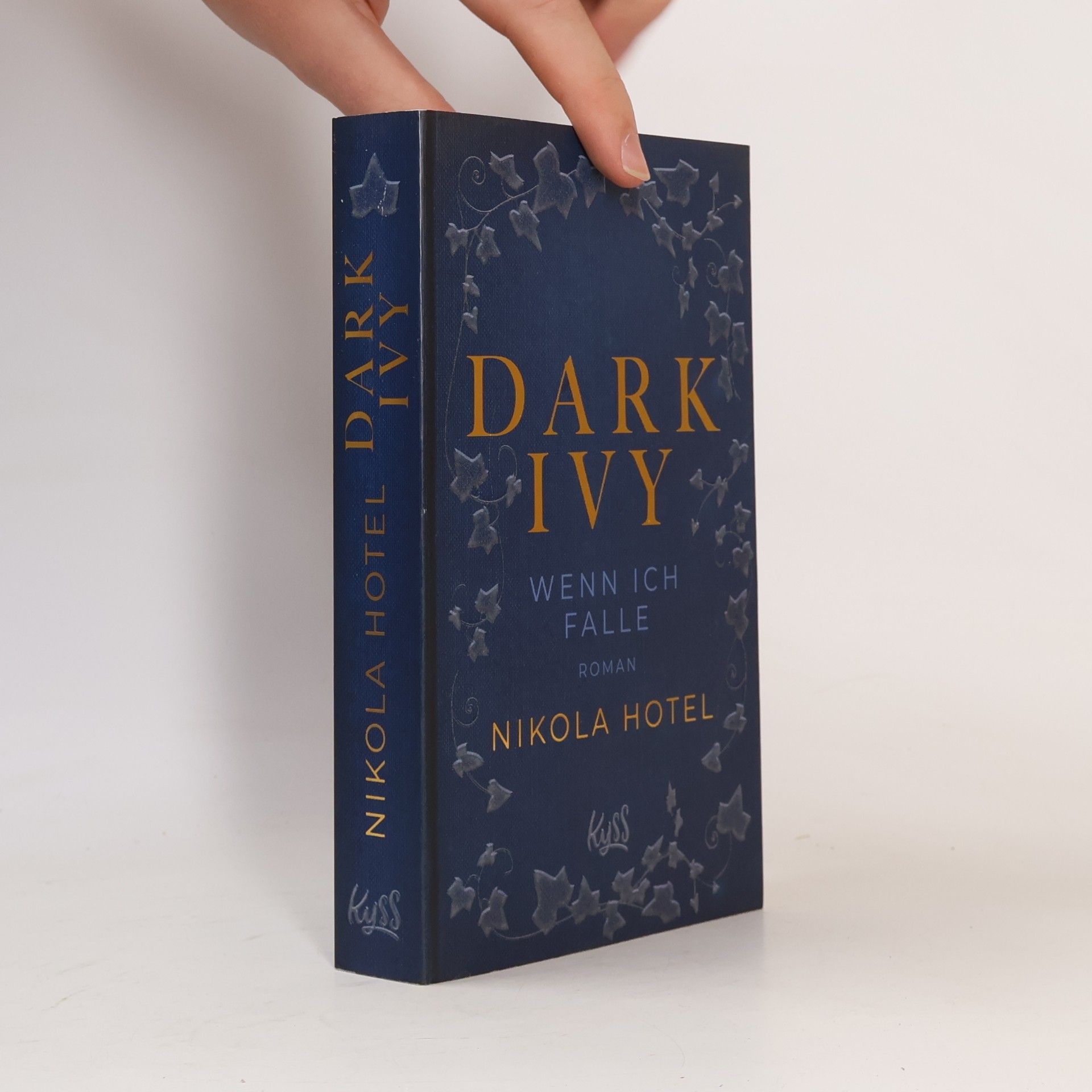 Nikola Hotel Dark Ivy - Wenn ich falle
