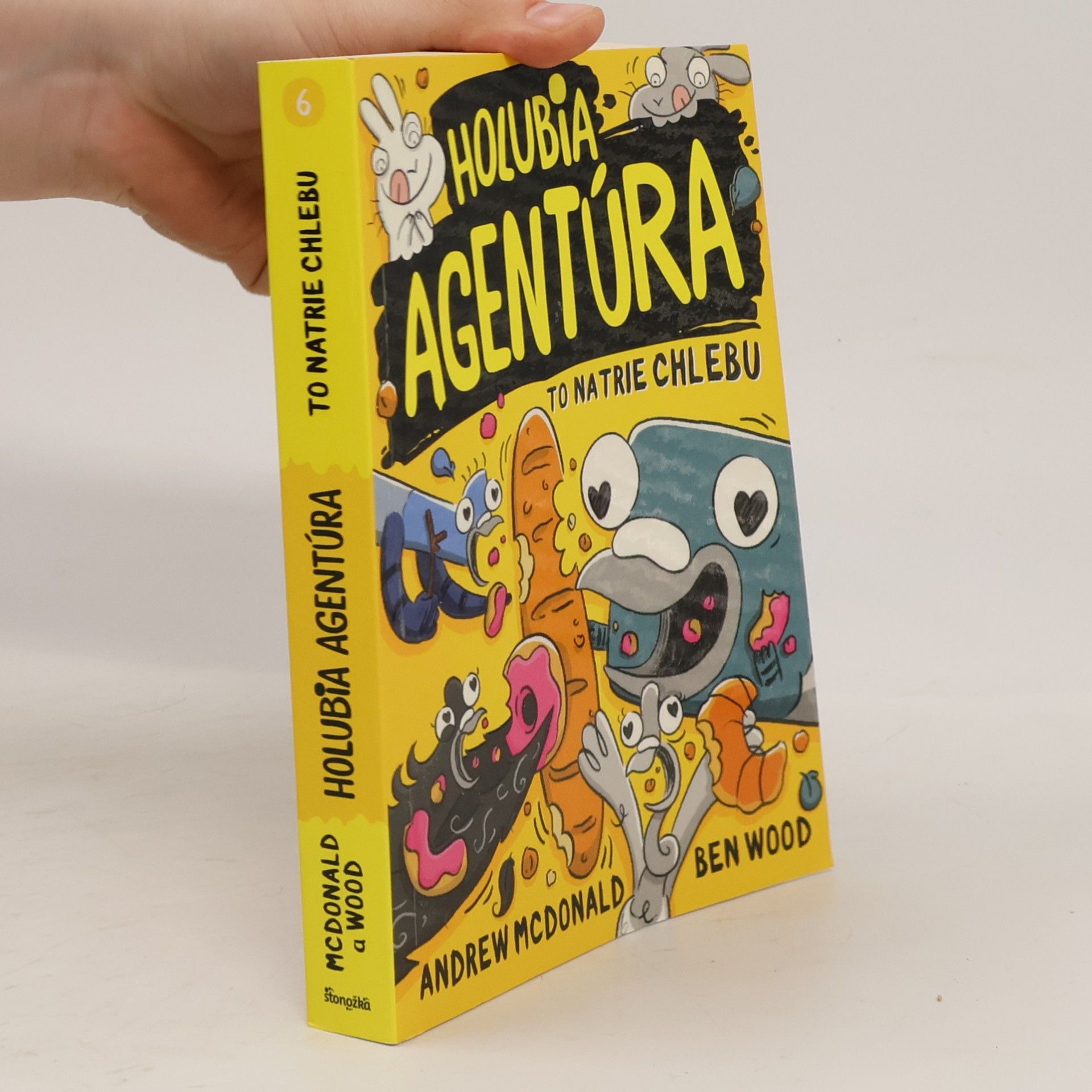 Andrew McDonald Holubia agentúra to natrie chlebu