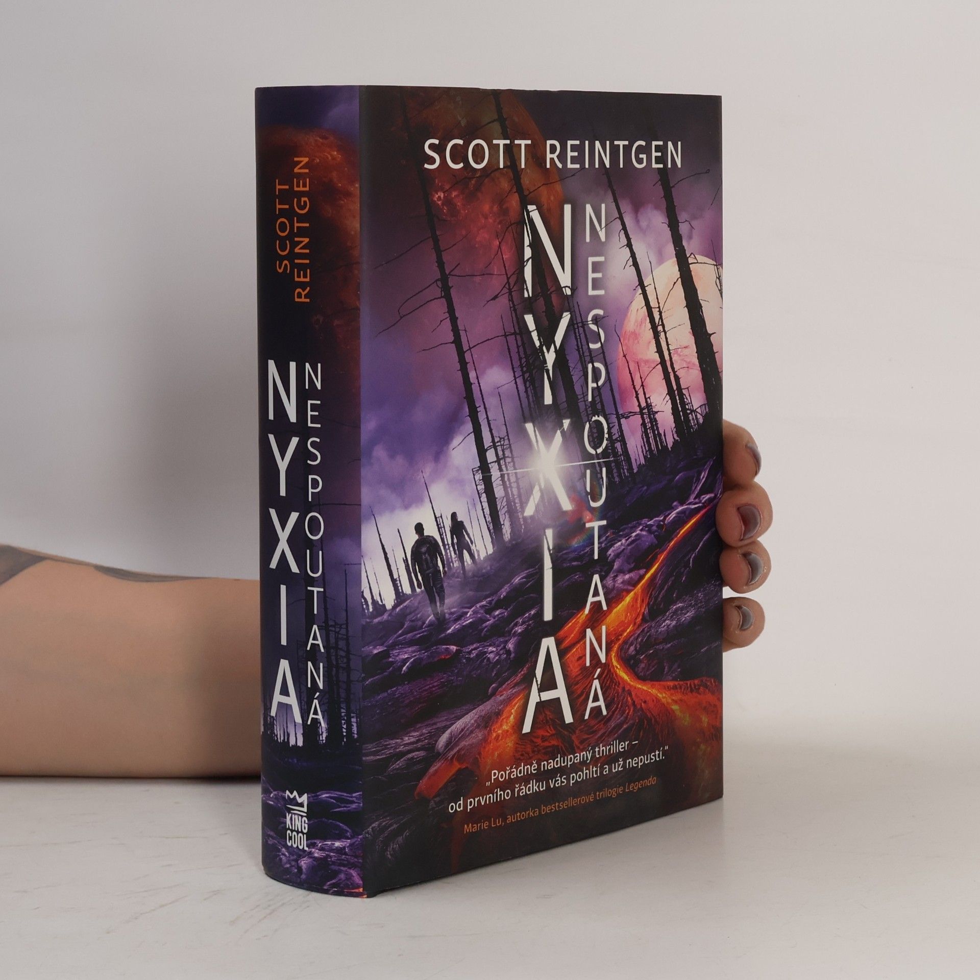 Scott Reintgen Nyxia nespoutaná