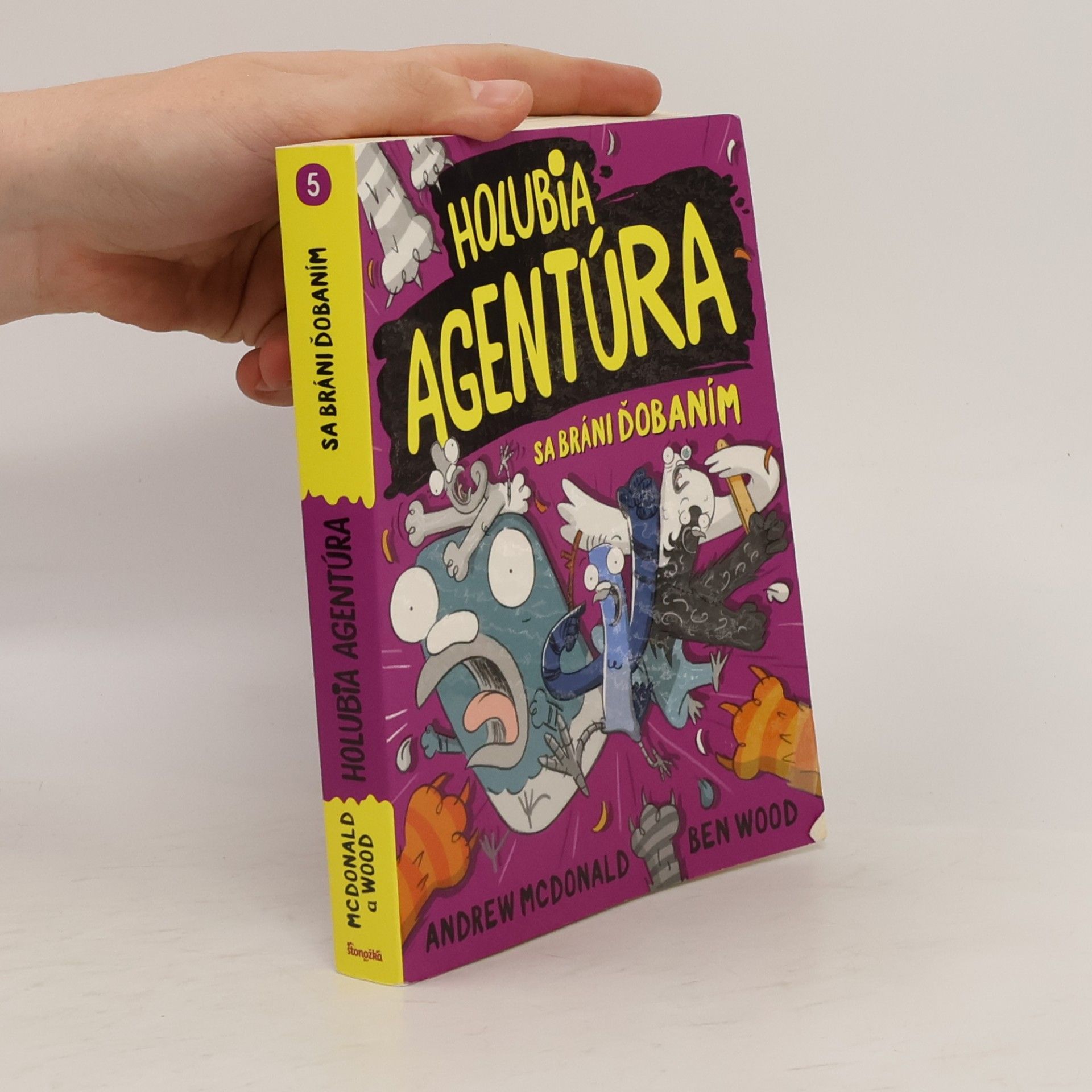 Andrew McDonald Holubia agentúra sa bráni ďobaním