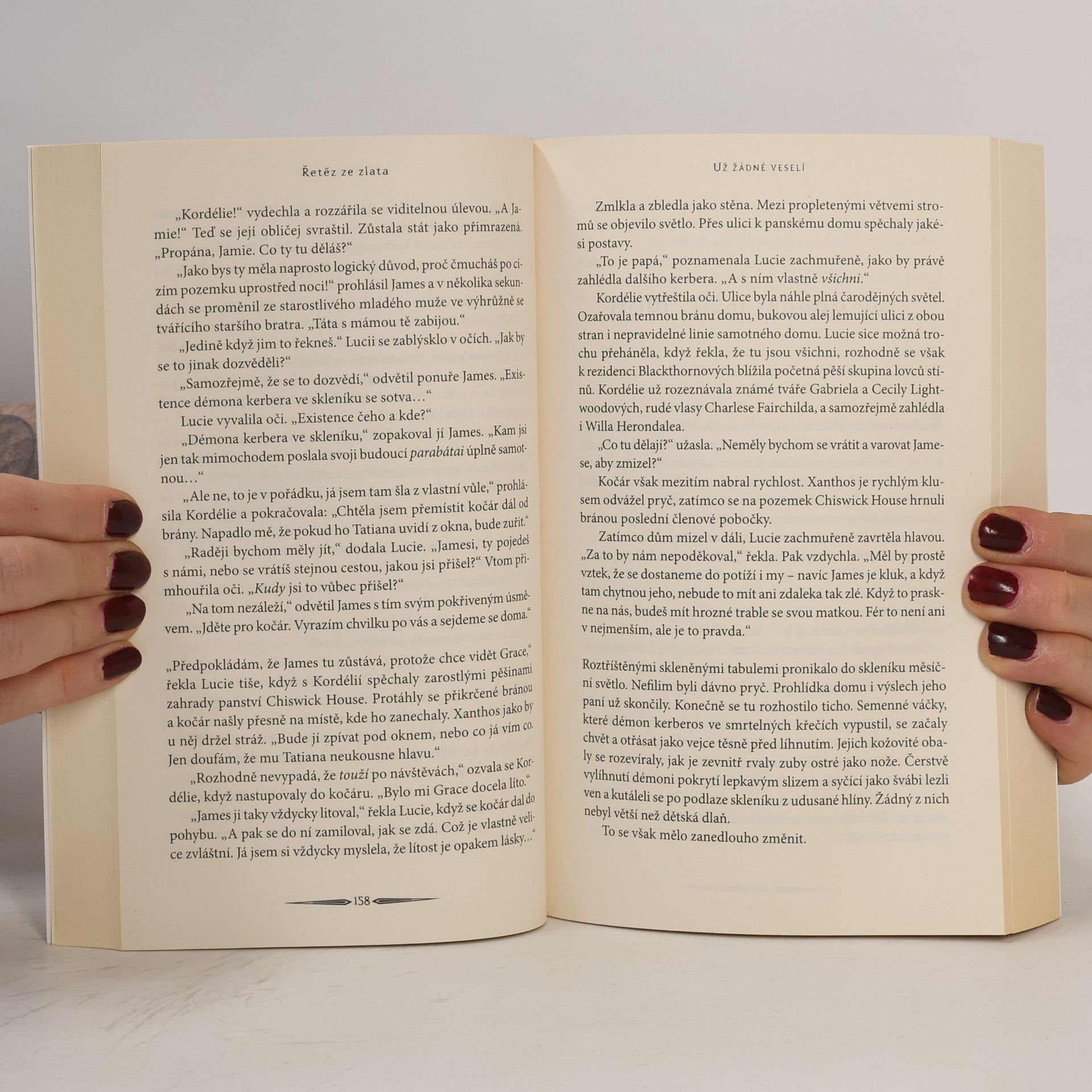 Cassandra Clare Poslední hodin 1. Řetěz ze zlata