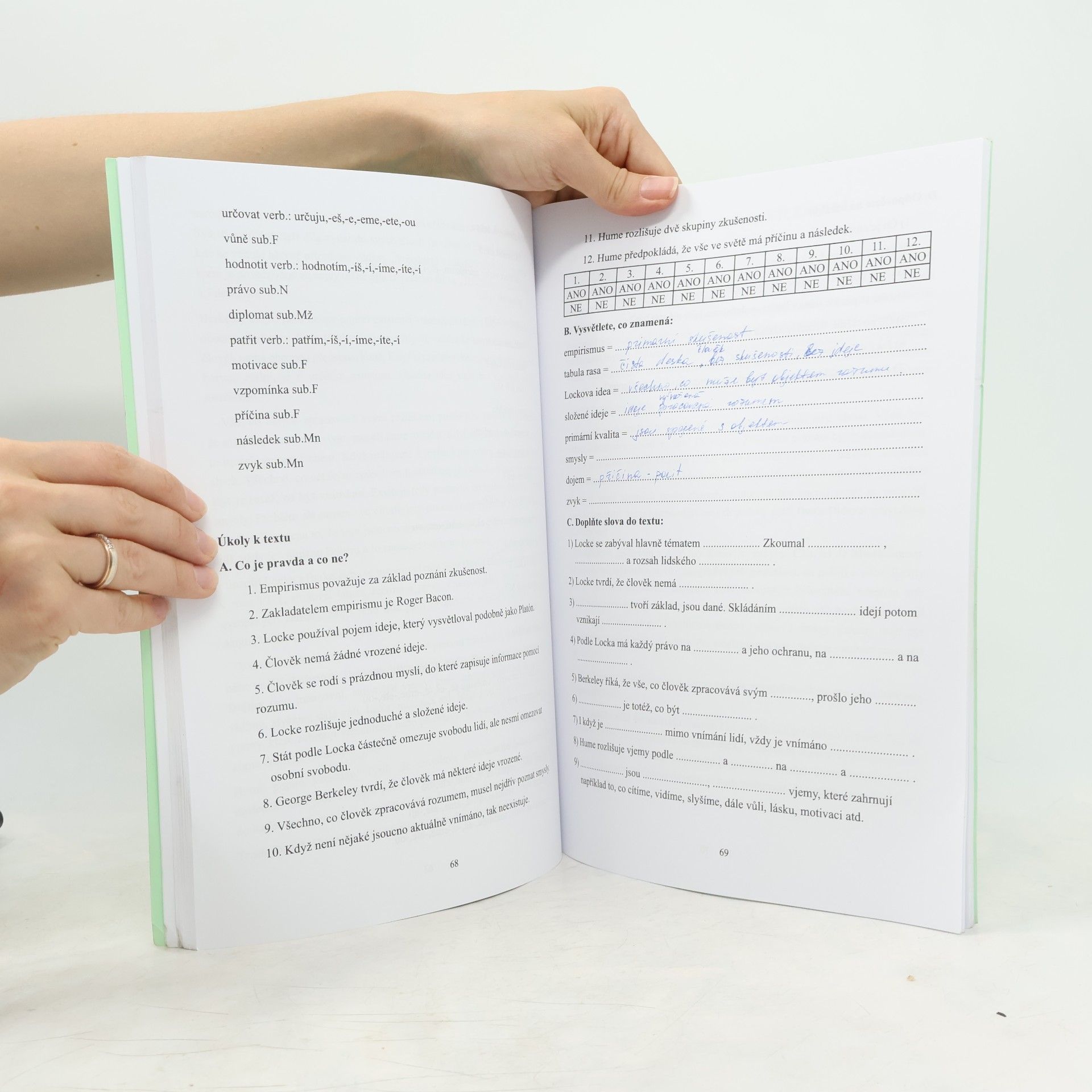 Michaela Tomášová Učební texty Univerzity Karlovy v Praze: Úvod do filozofie pro cizince