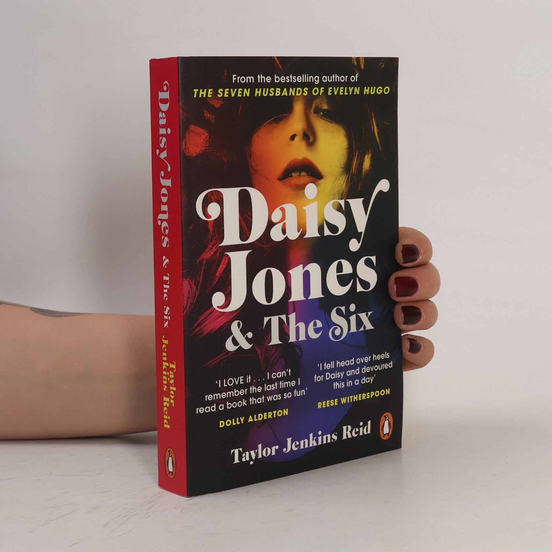 Taylor Jenkins Reid Daisy Jones & The Six