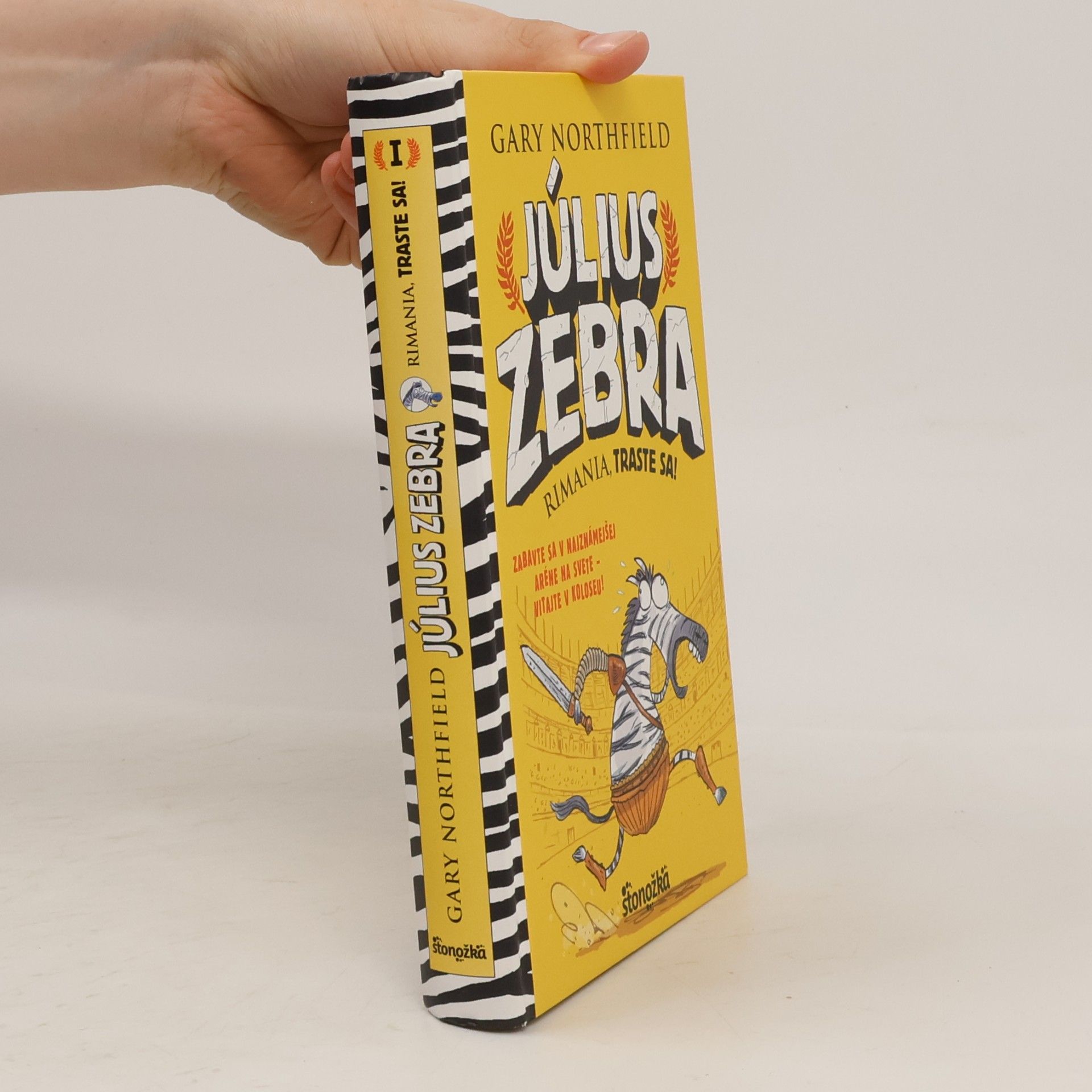 Gary Northfield Július Zebra. Rimania, traste sa!