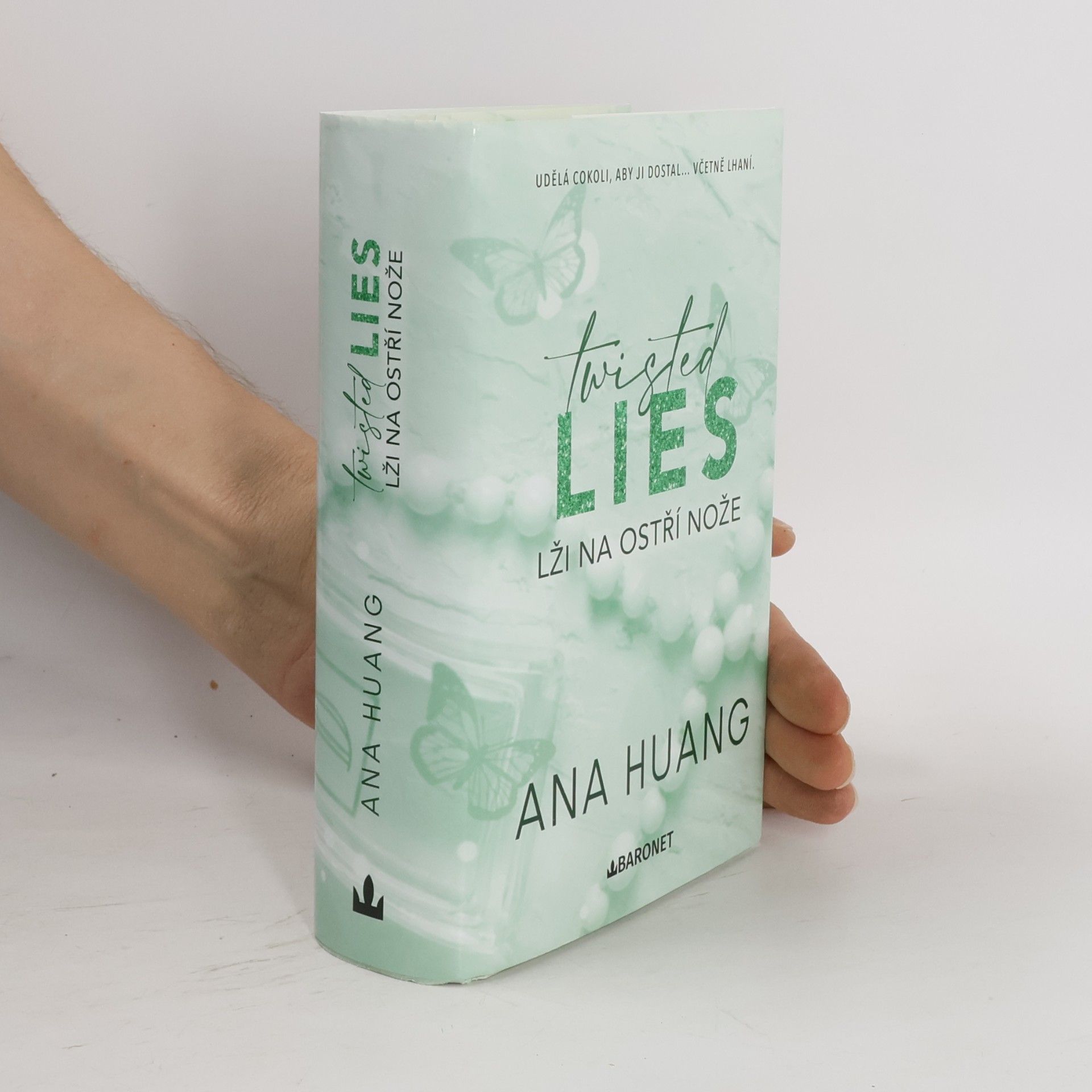 Ana Huang Twisted Lies. Lži na ostří nože