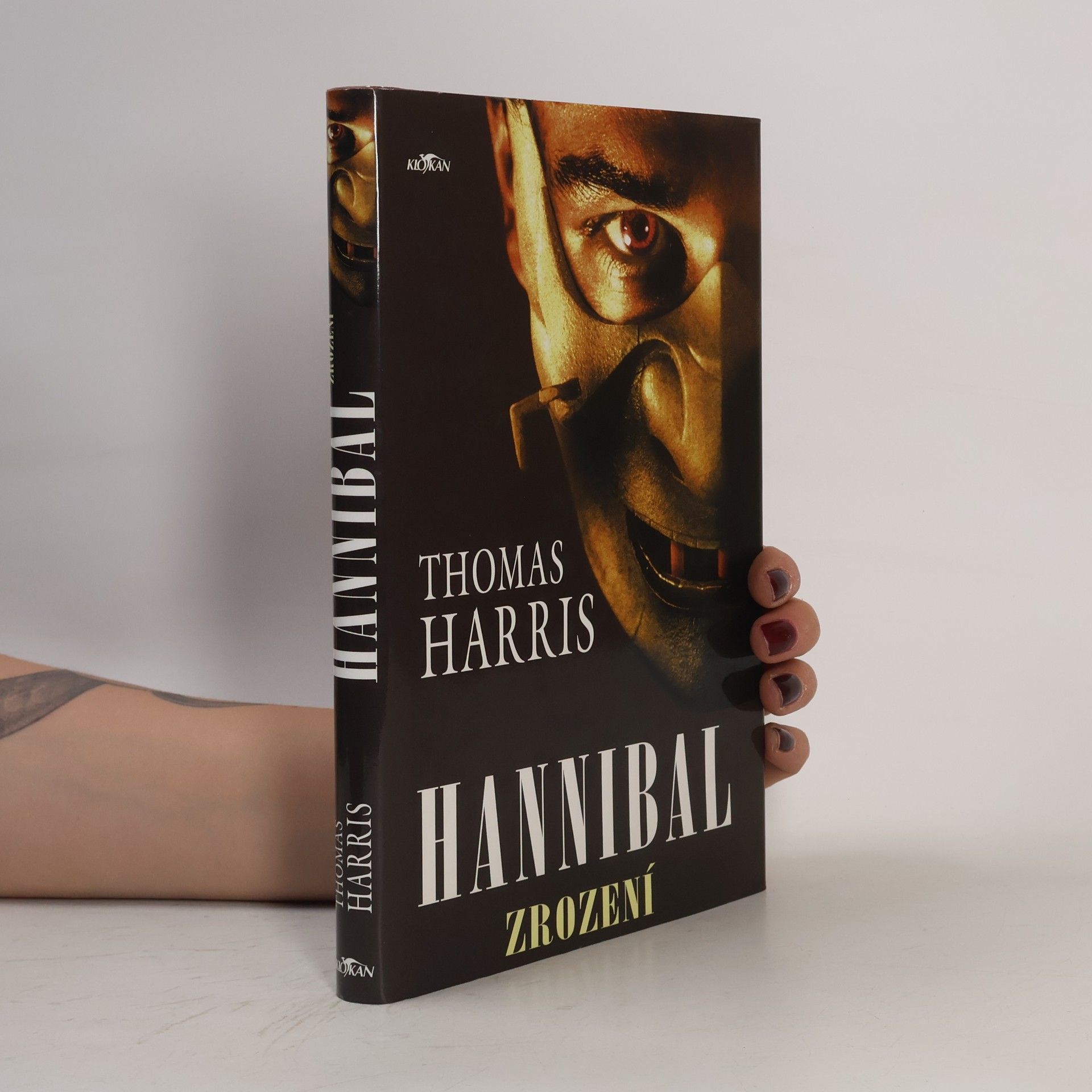 Thomas Harris Hannibal. Zrození