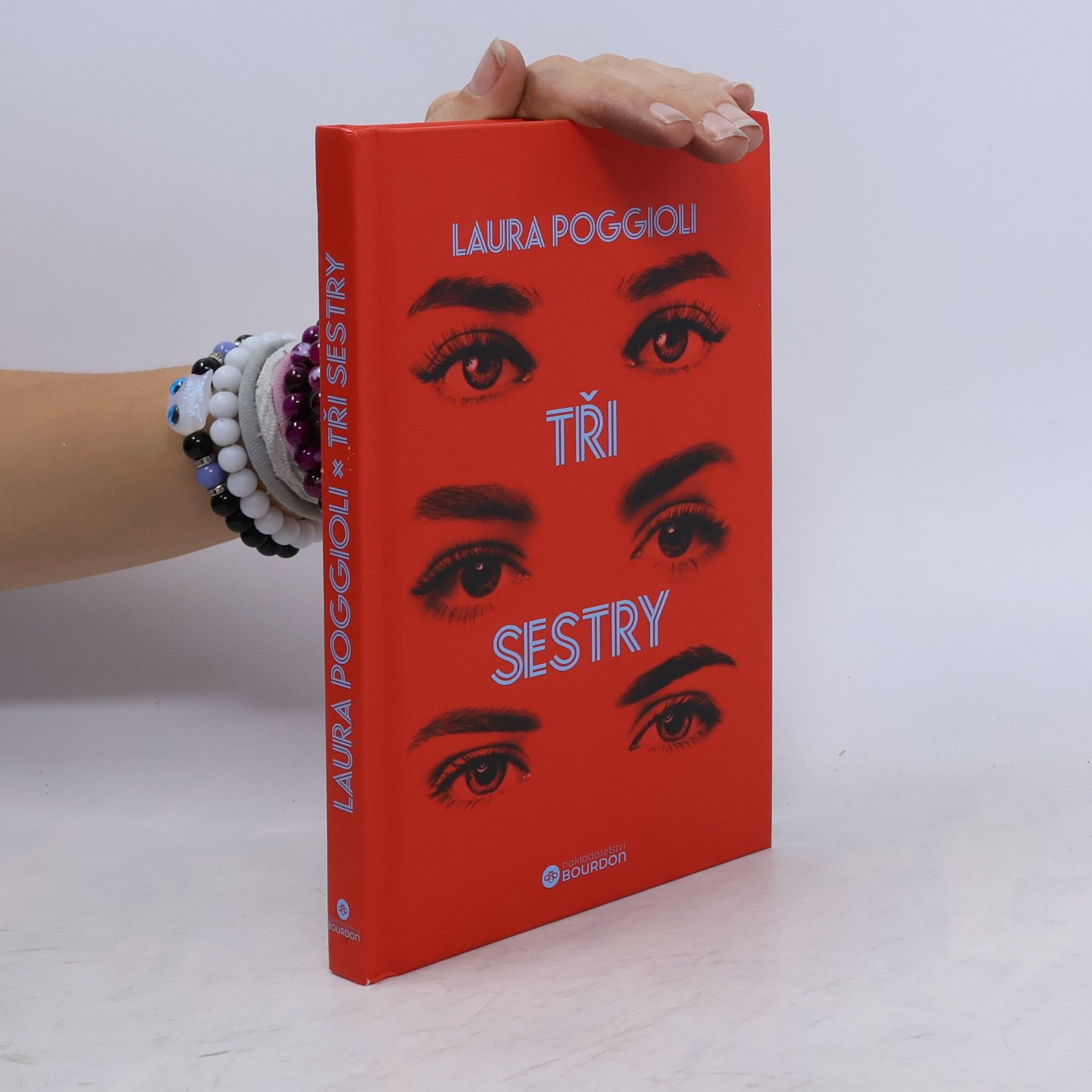Laura Poggioli Tři sestry