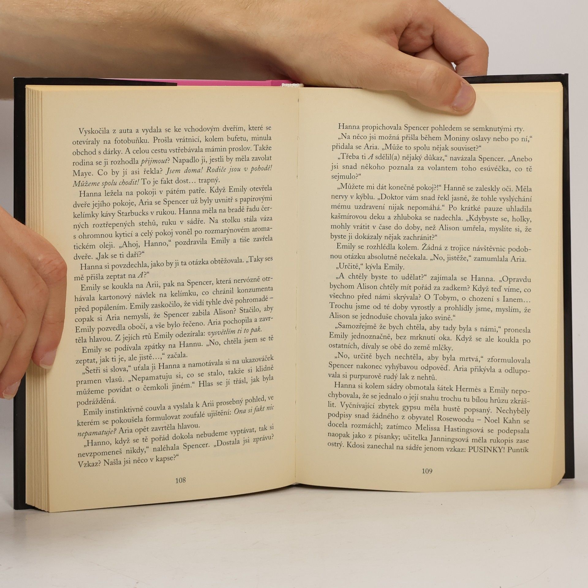 Sara Shepard Roztomilé malé lhářky: Neuvěřitelné