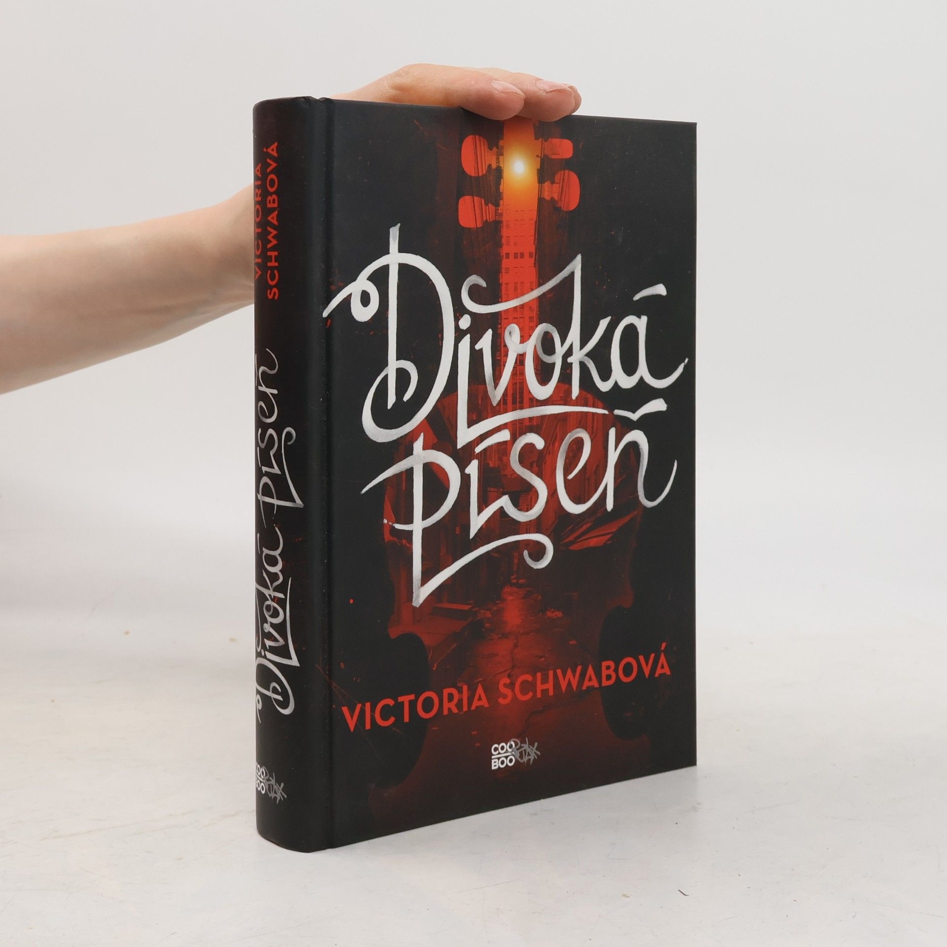 Victoria Schwabová Divoká píseň