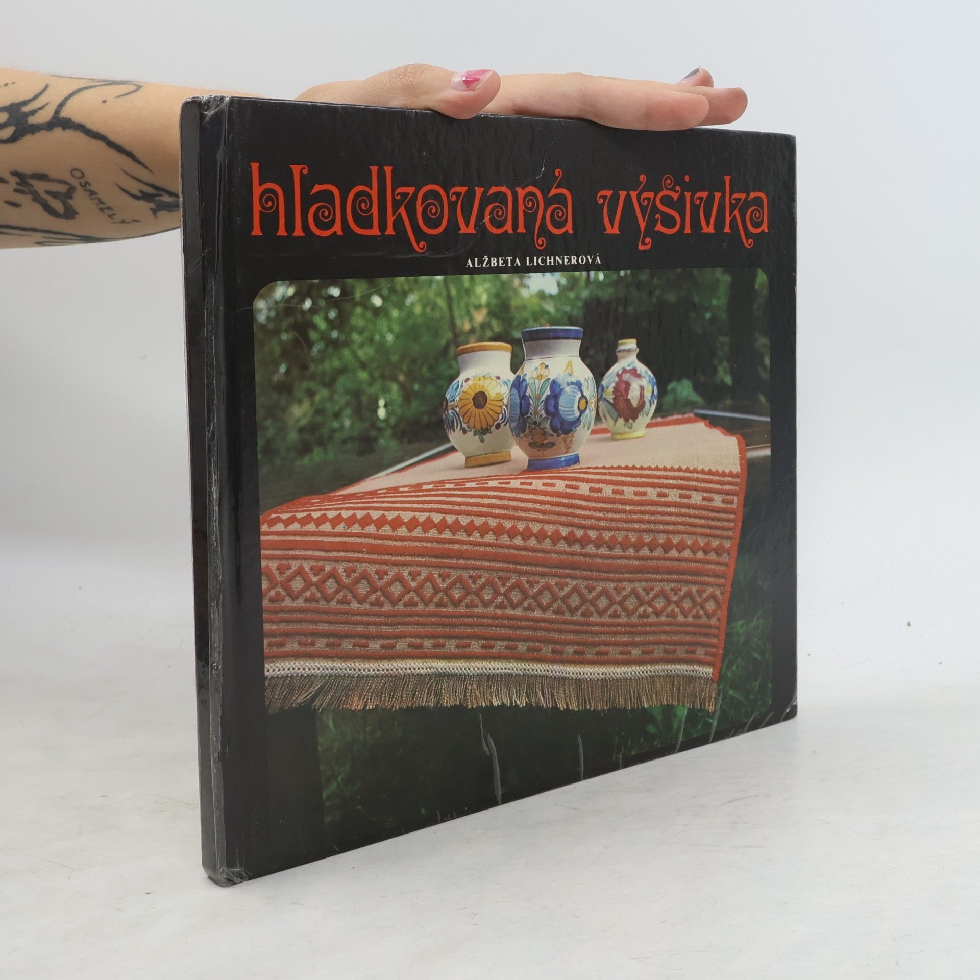 Alžbeta Lichnerová Hladkovaná výšivka