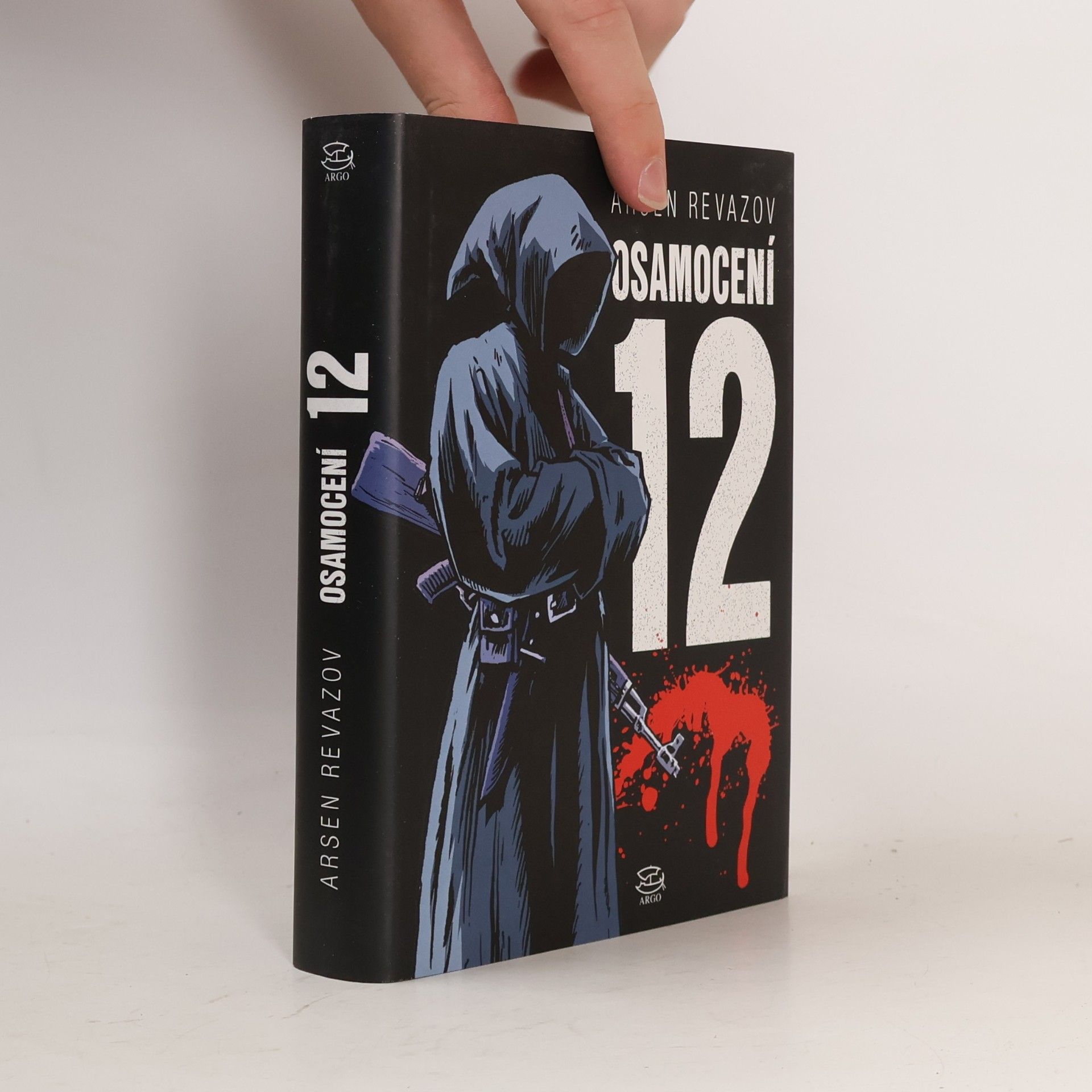 Arsen Revazov Osamocení 12