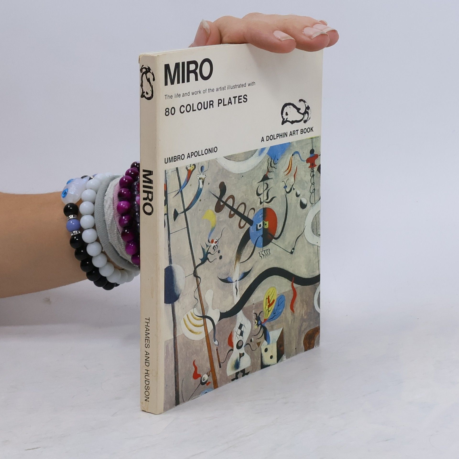 Umbro Appollonio Miro. The life and work of the artist illustrated with 80 colour plates