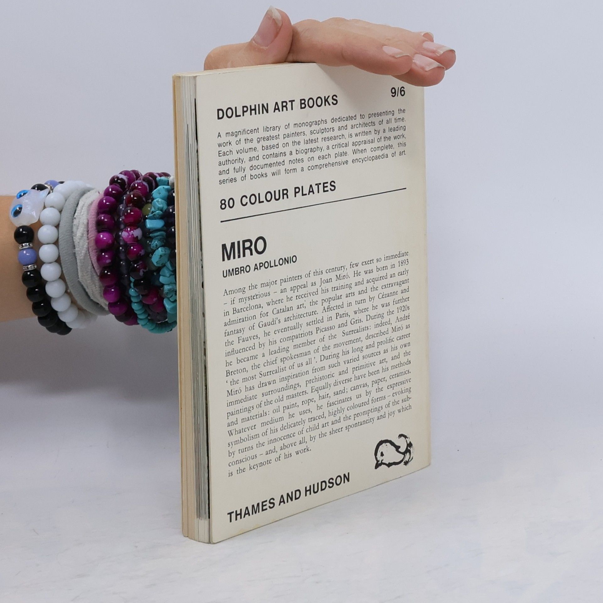 Umbro Apollonio Miro. The life and work of the artist illustrated with 80 colour plates