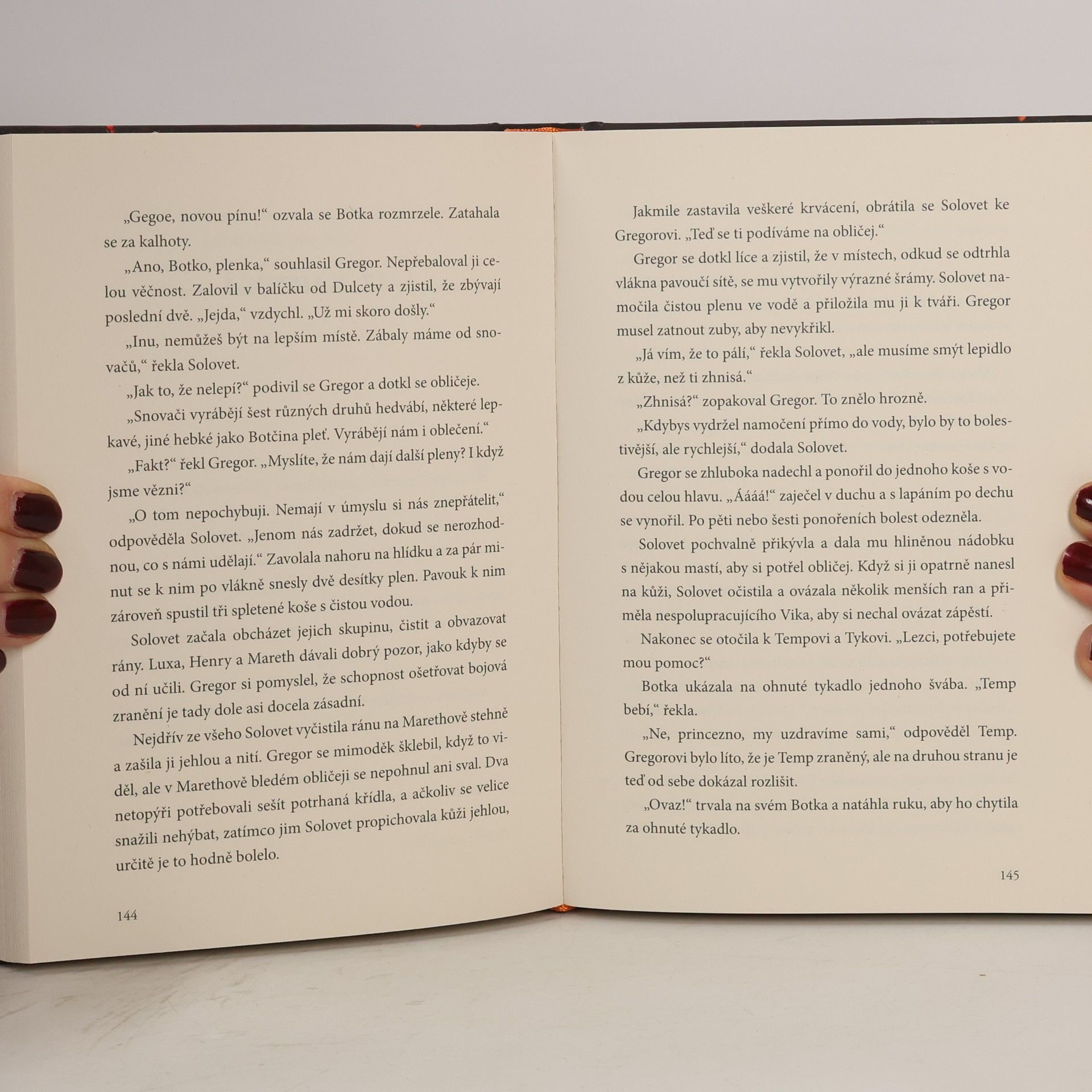 Suzanne Collins Letopisy Podzemě. Gregor a město pod městem