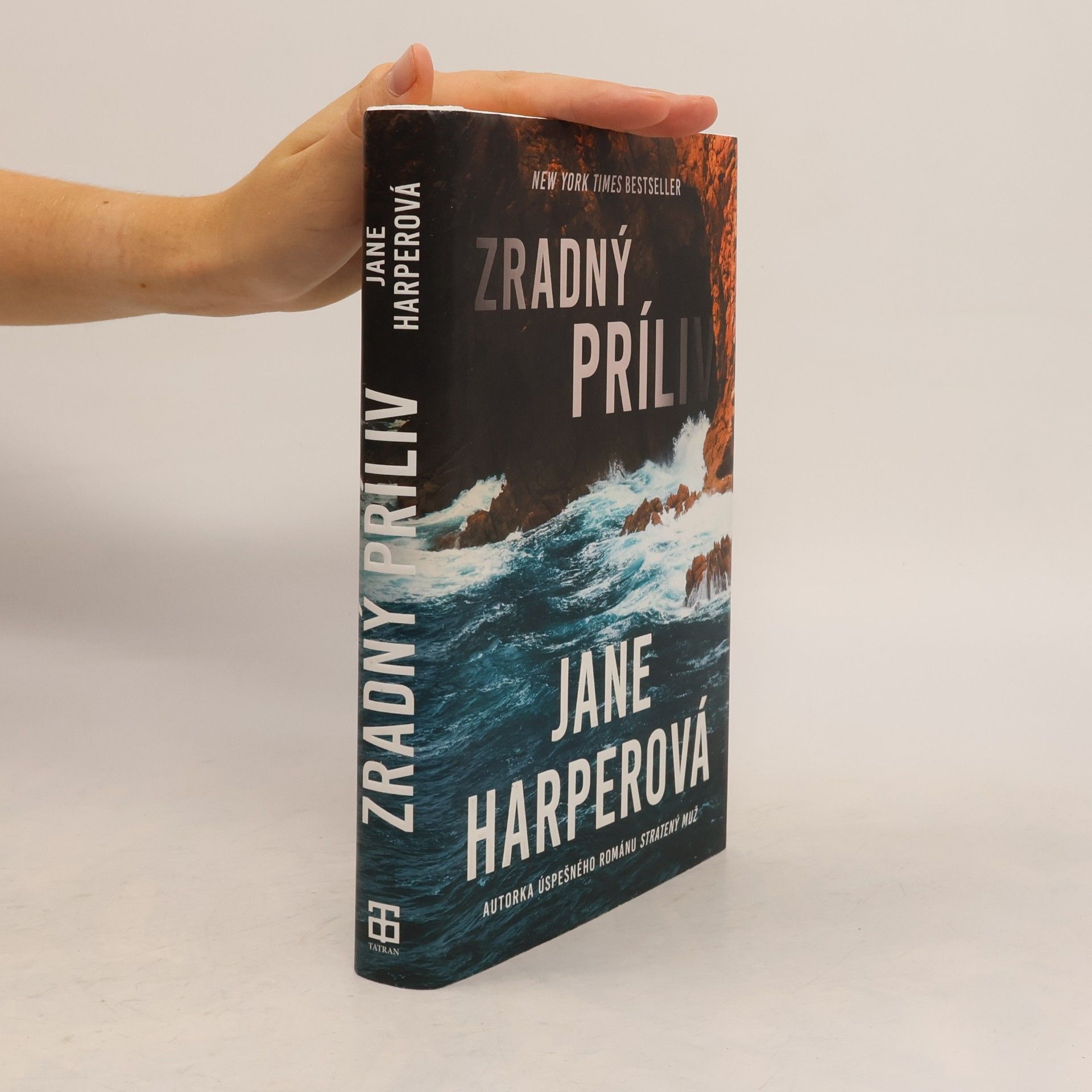 Jane Harper Zradný príliv