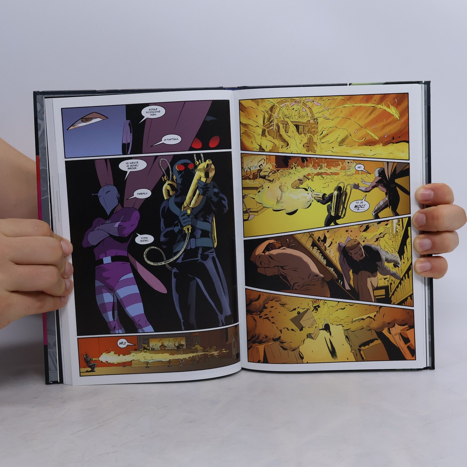 Collectif d'auteurs Batgirl. Rok jedna