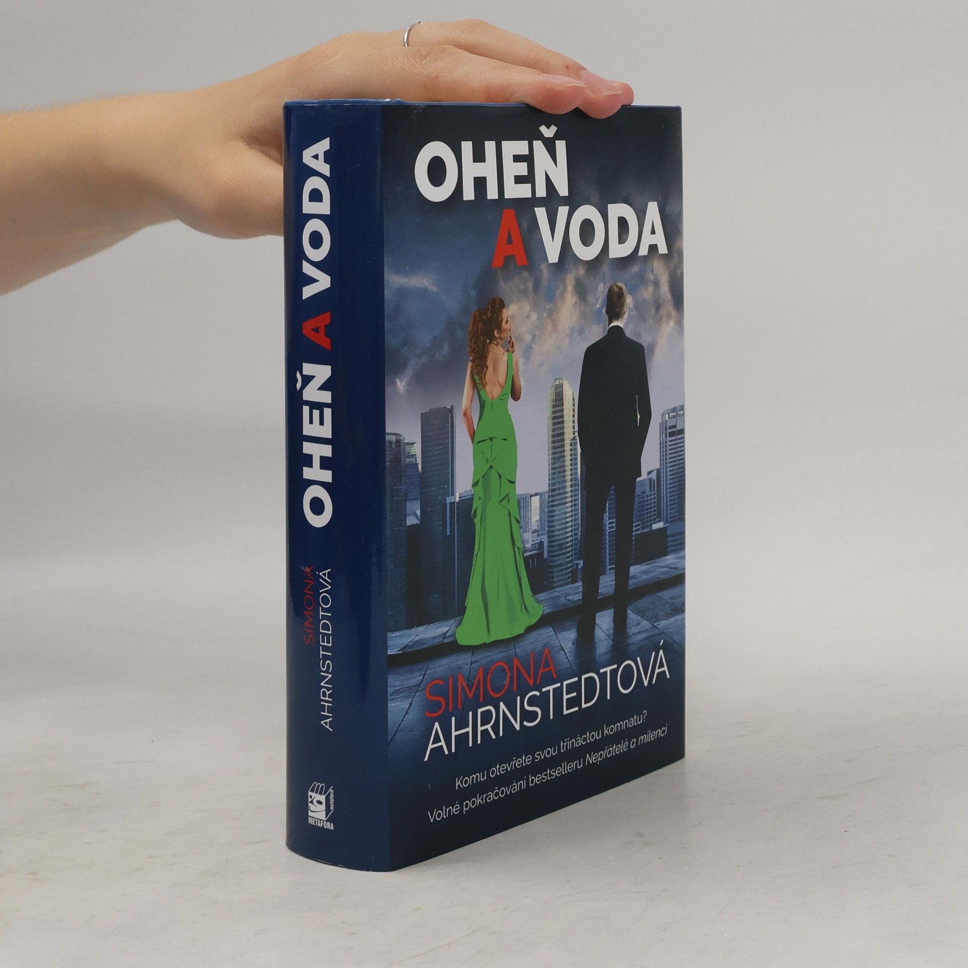 Simona Ahrnstedt Oheň a voda
