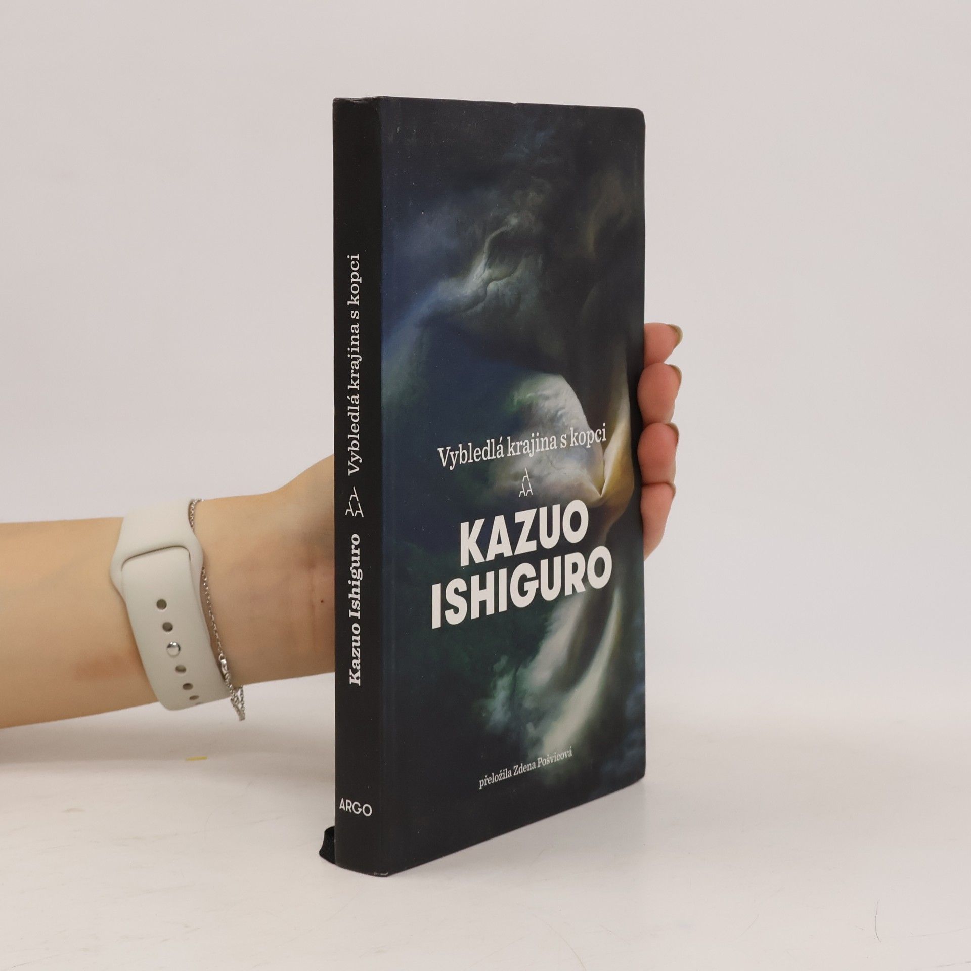 Kazuo Ishiguro Vybledlá krajina s kopci