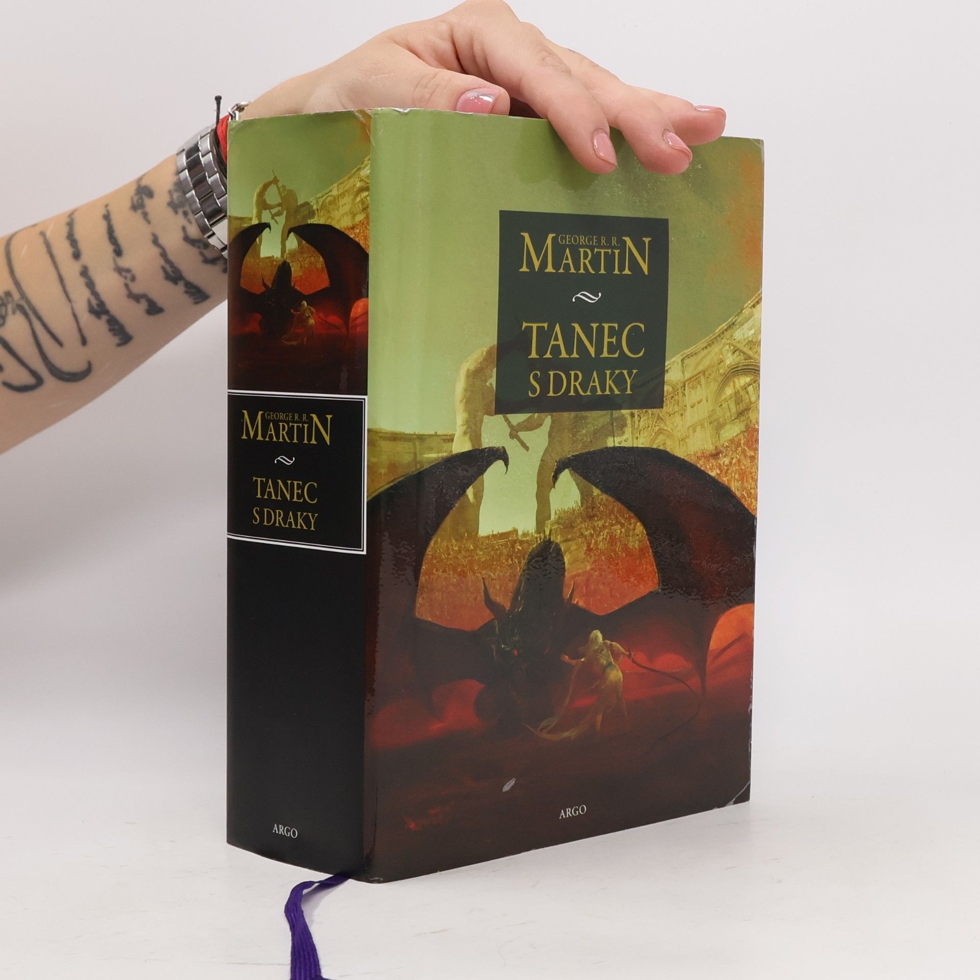 George R. R. Martin Tanec s draky