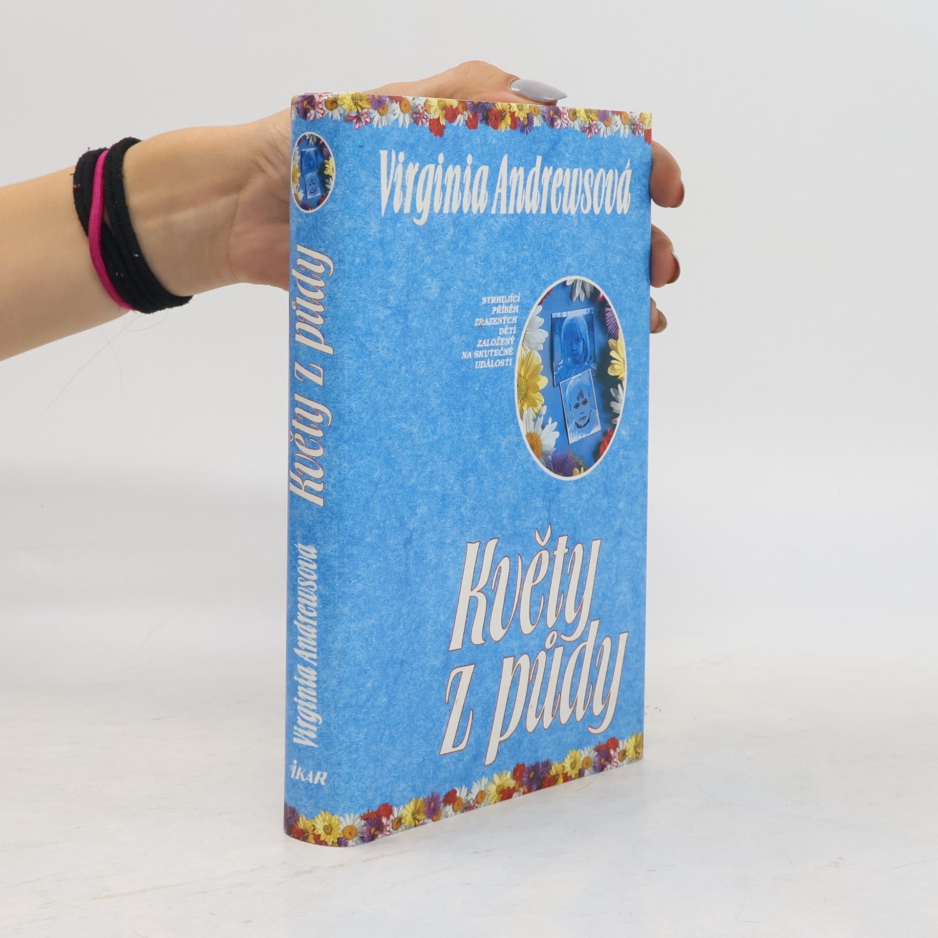Virginia C. Andrewsová Květy z půdy