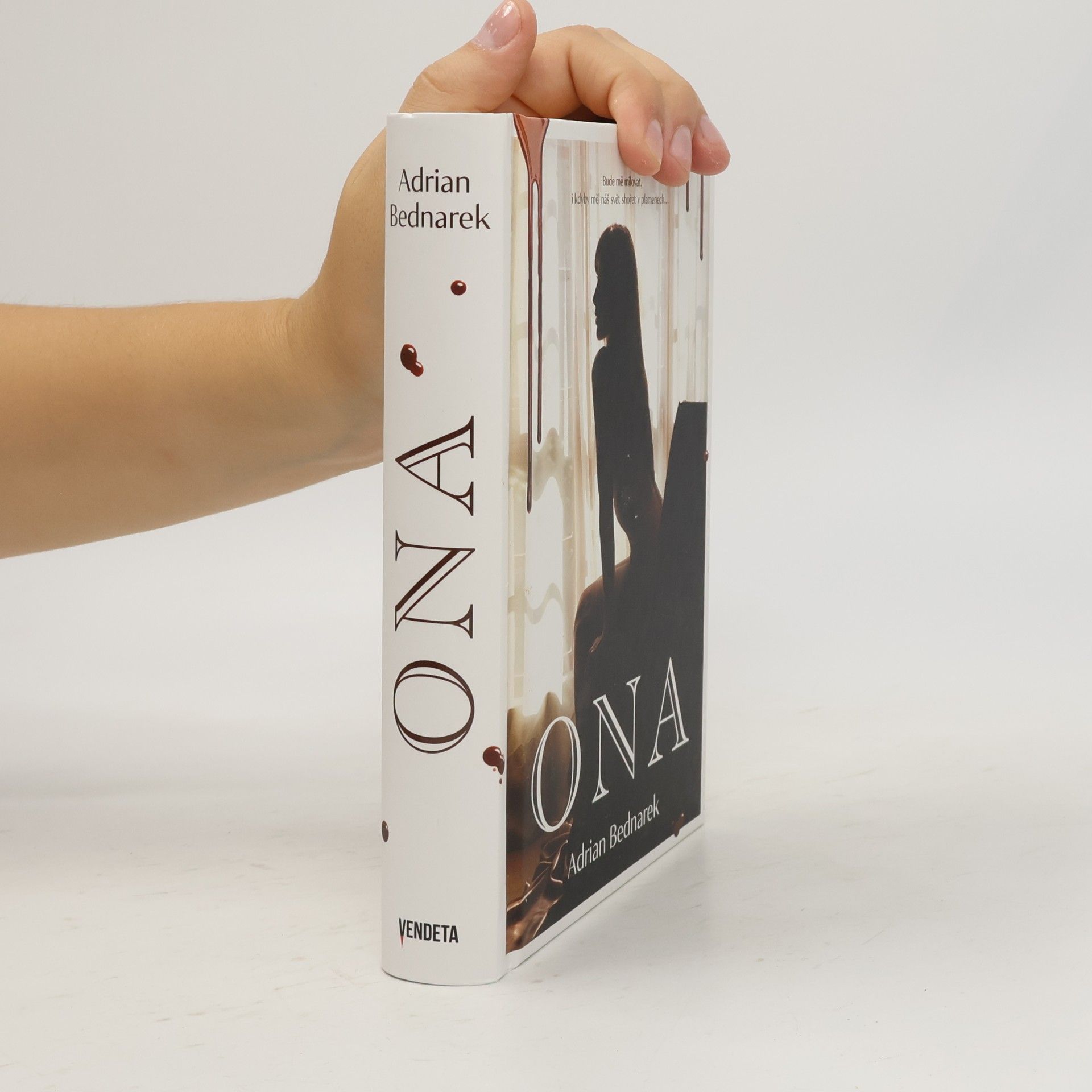 Ona