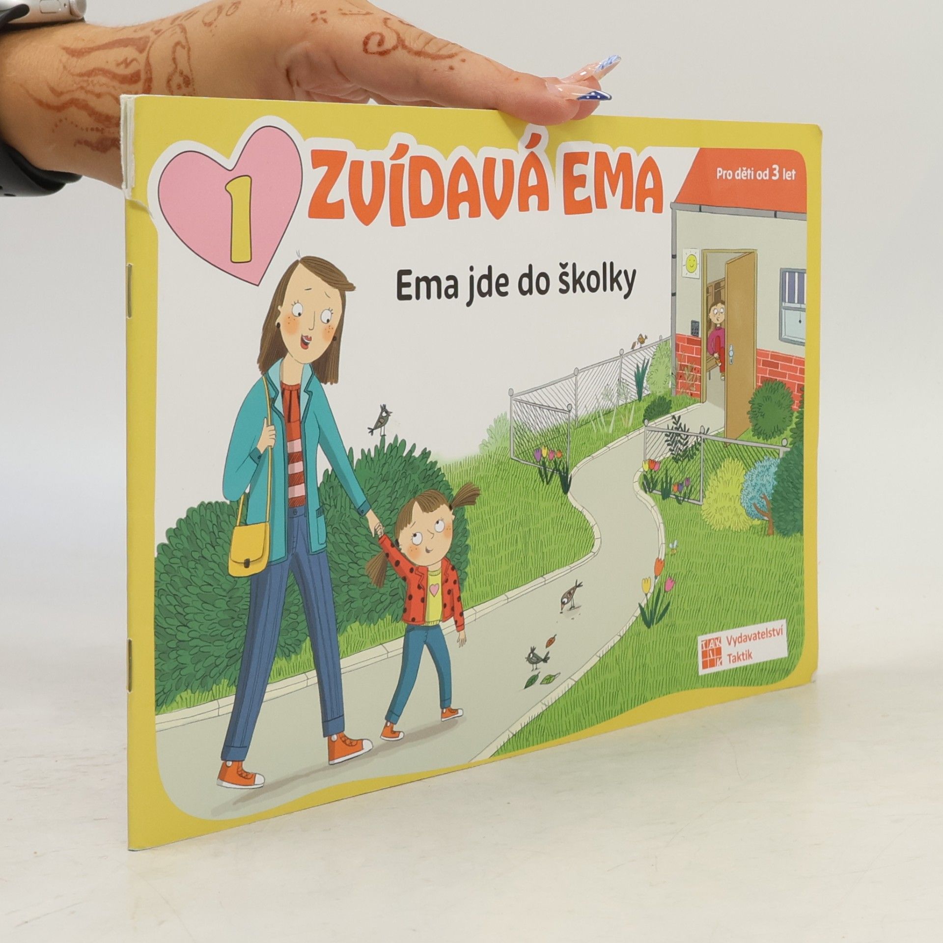 Autorenkollektiv Zvídavá Ema. Ema jde do školky.