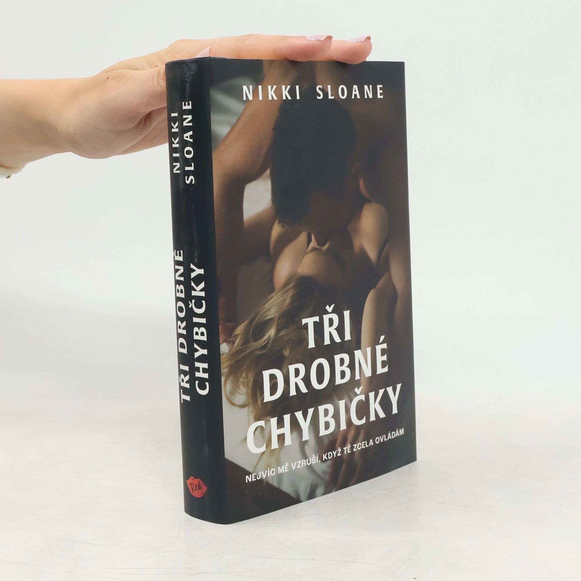 Nikki Sloane Tři drobné chybičky