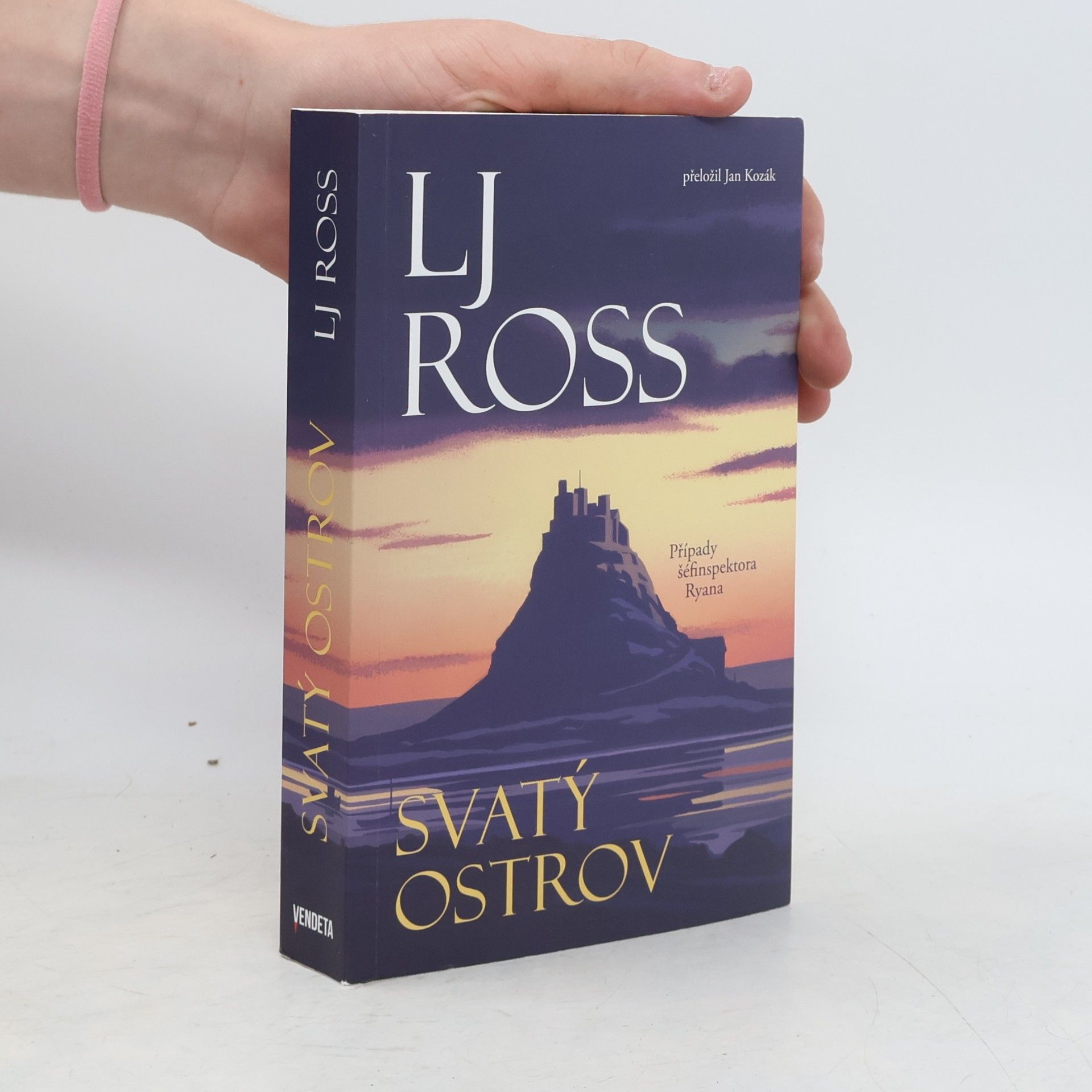 L. J. Ross Svatý ostrov