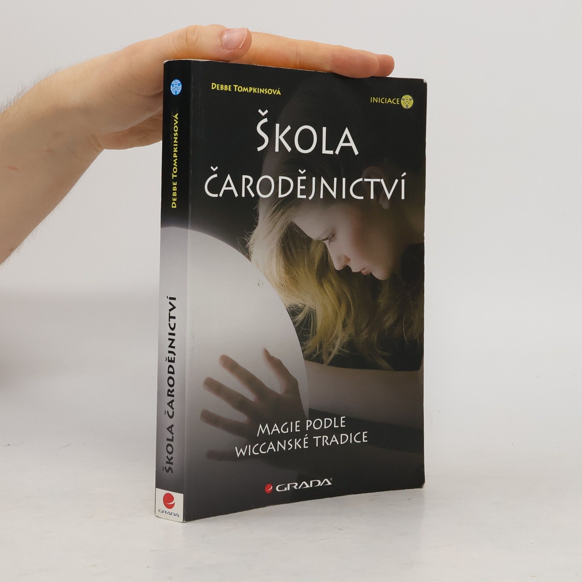 Debbe Tompkins Škola čarodějnictví