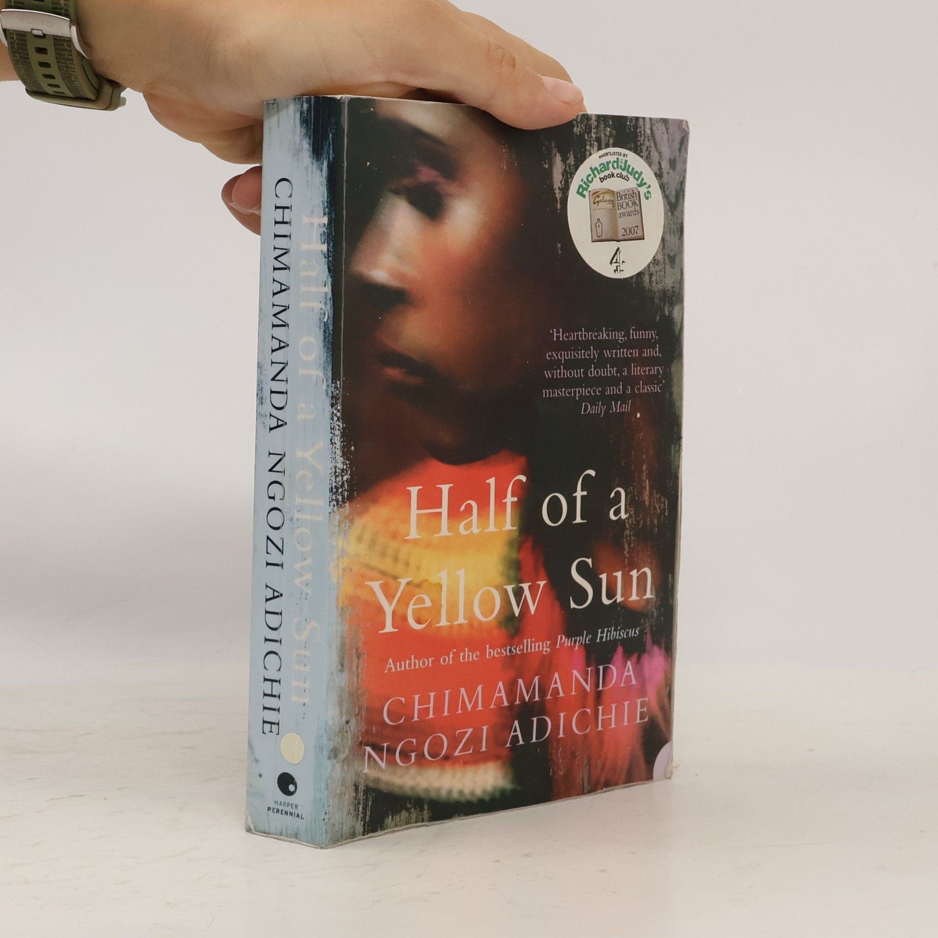 Chi­ma­man­da Ngo­zi Adi­chieová Half of a Yellow Sun