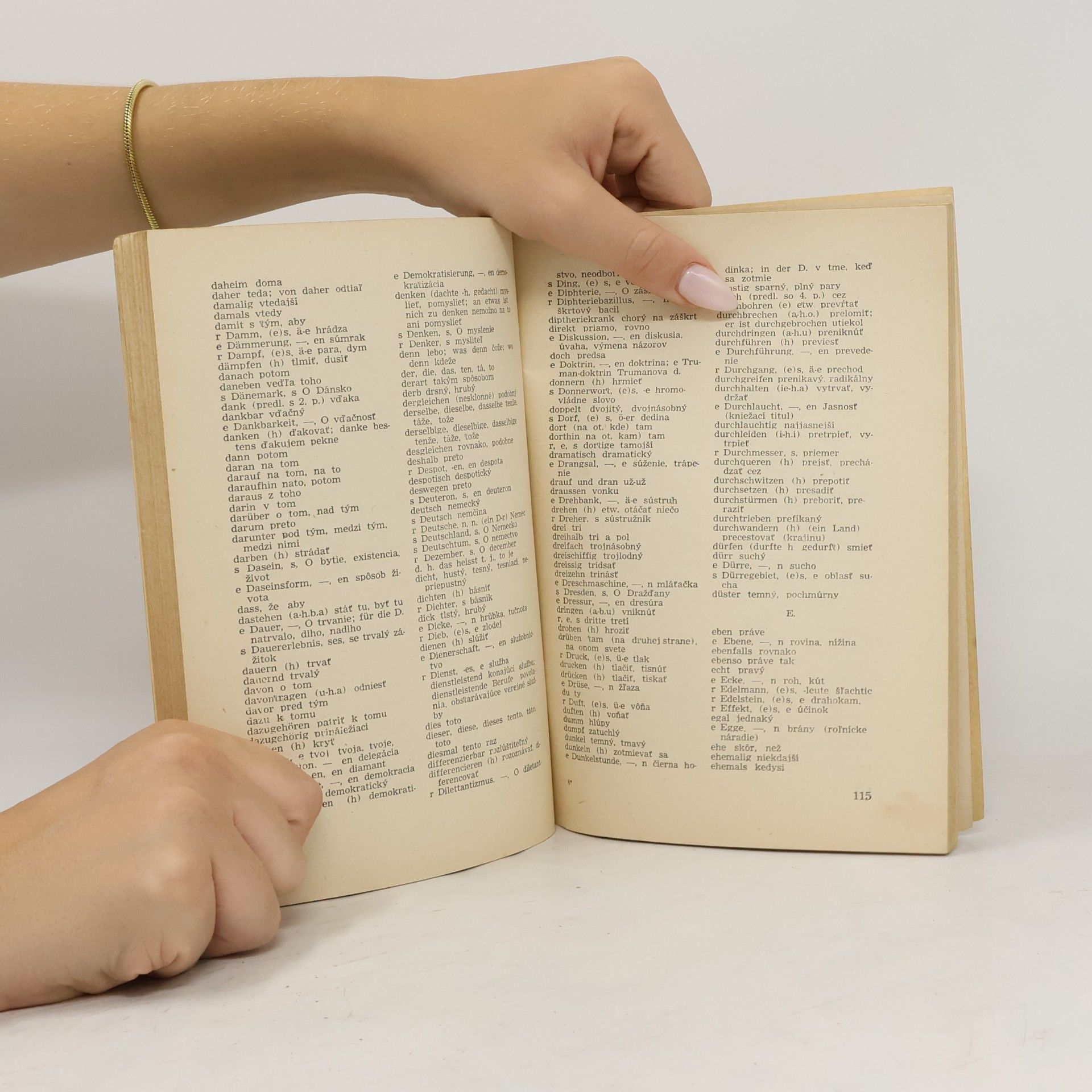 Autorenkollektiv Nemčina. Učebnica pre III. - IV. triedu gymnázií