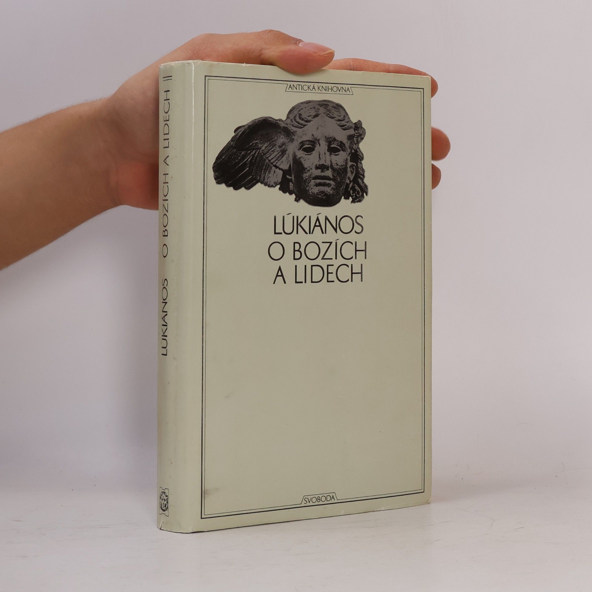 O bozích a lidech