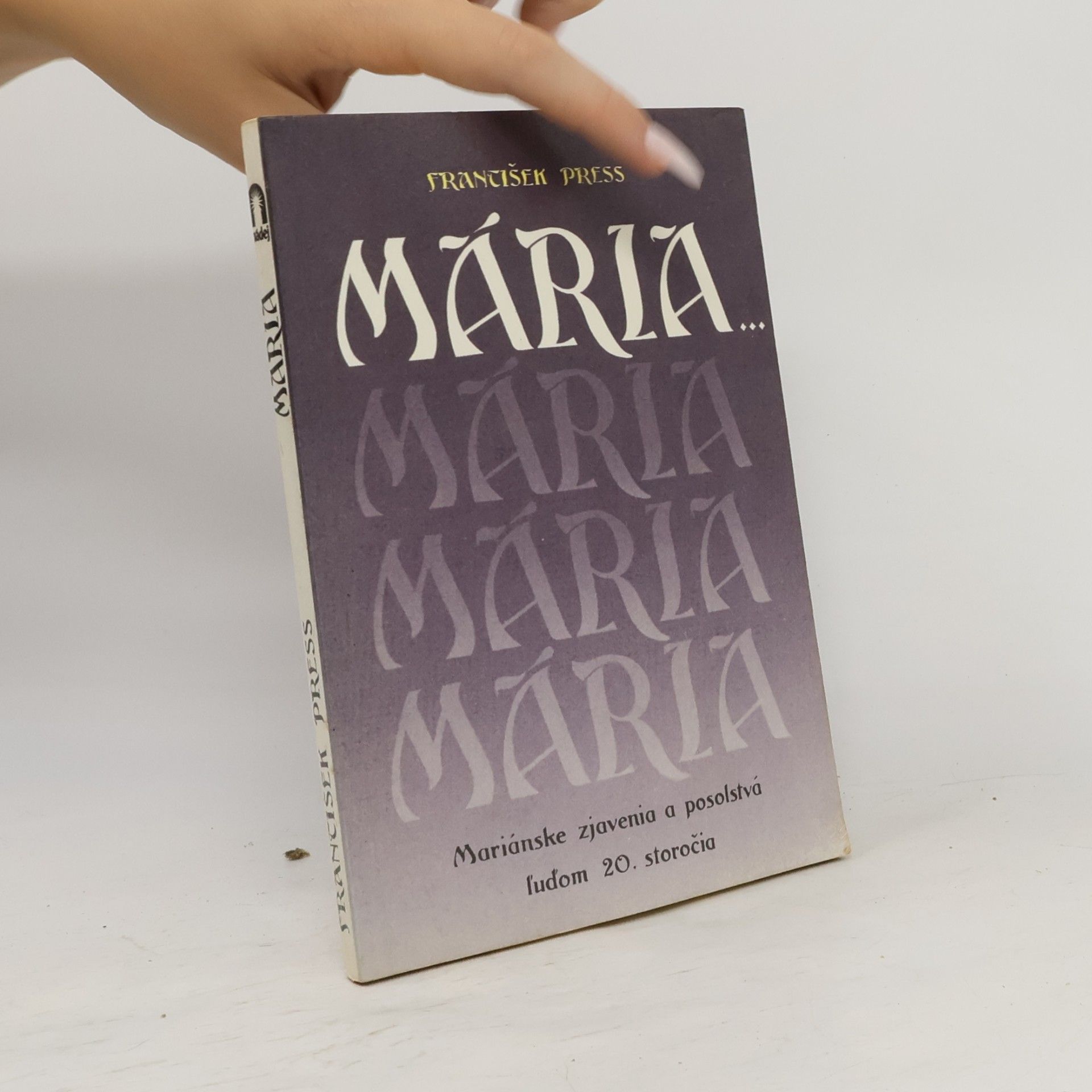 Mária...
