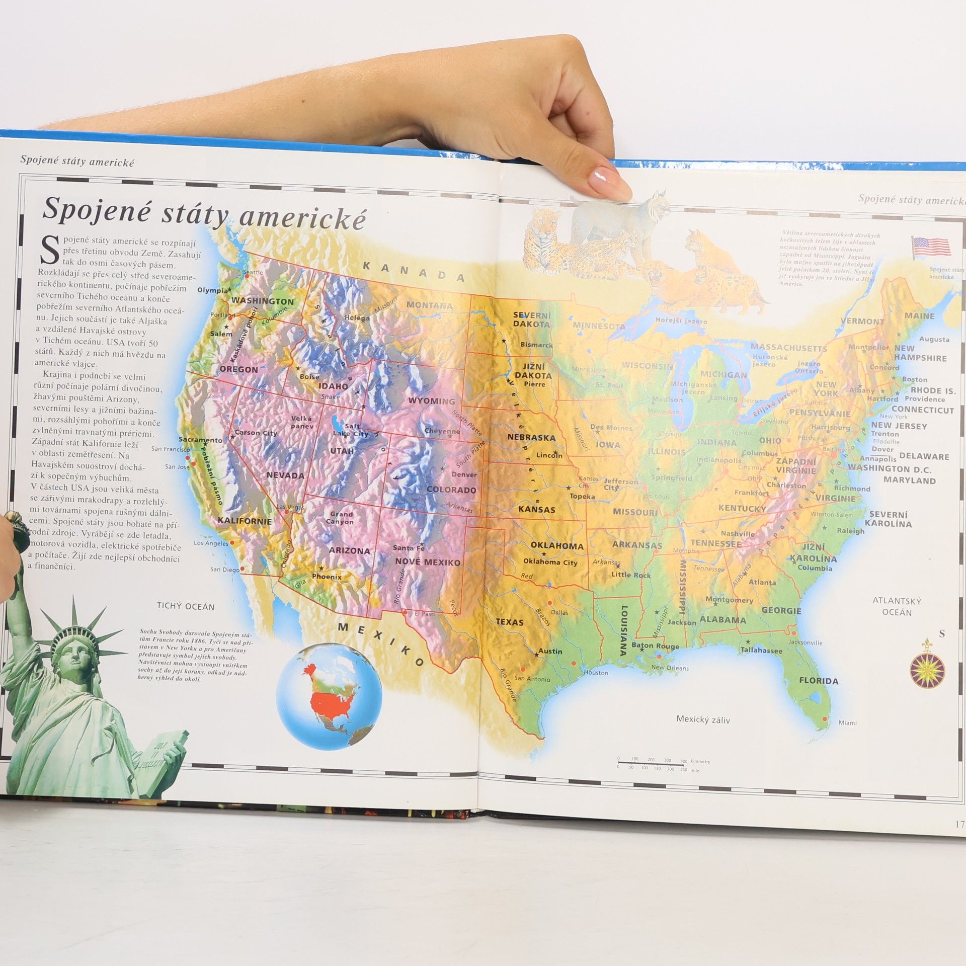 s.r.o Svojtka § Co. Školní atlas světa