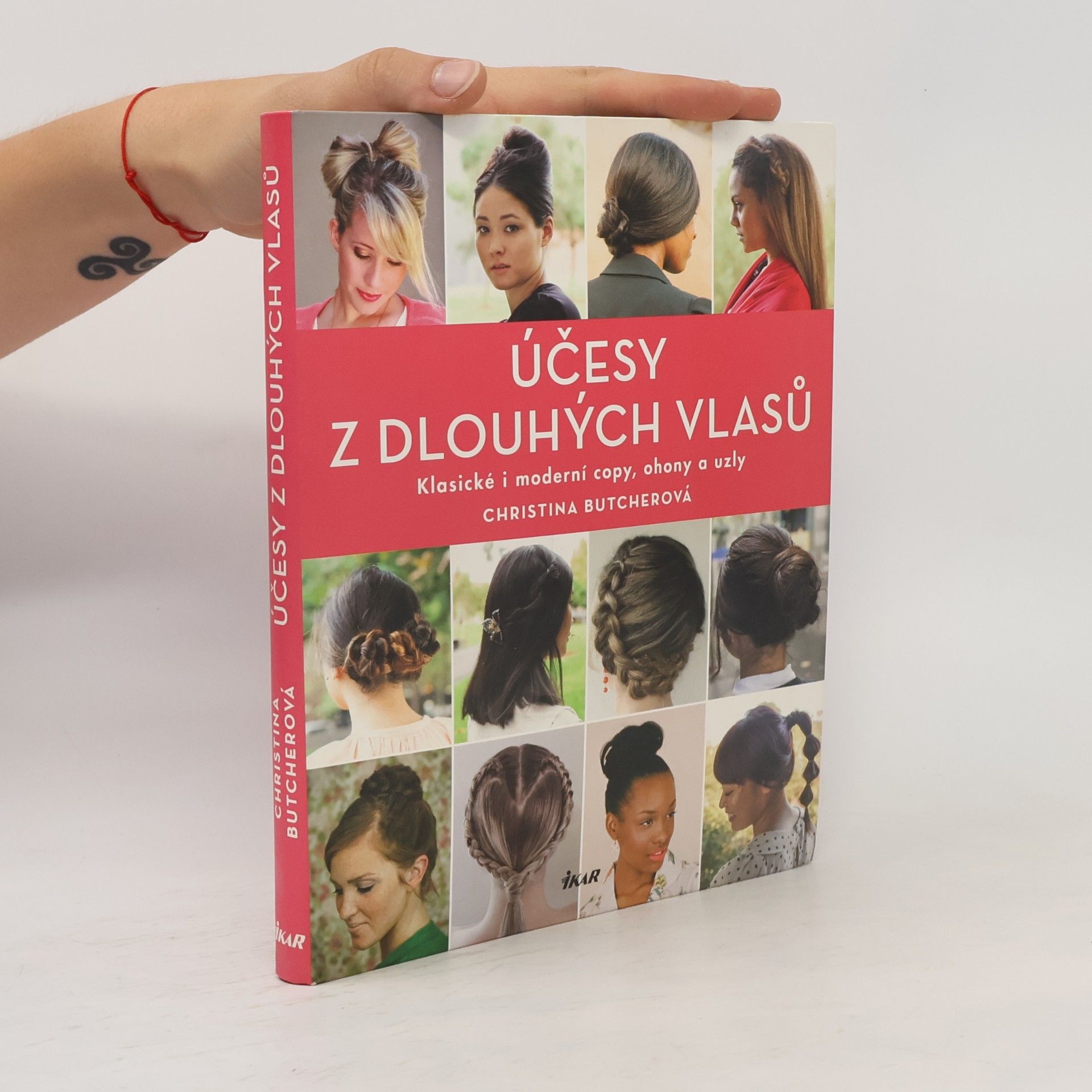 Christina Butcher Účesy z dlouhých vlasů