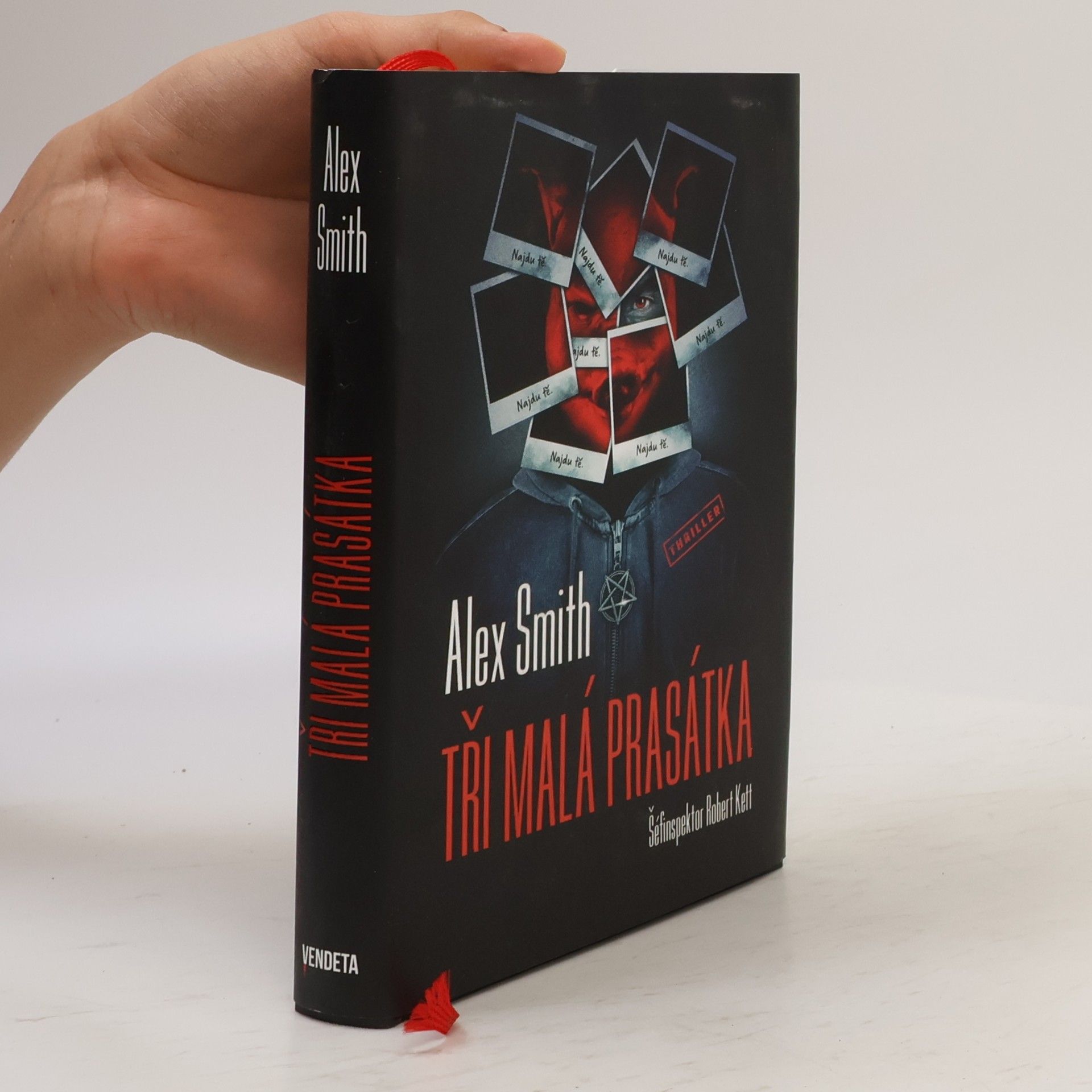 Alexander Gordon Smith Tři malá prasátka
