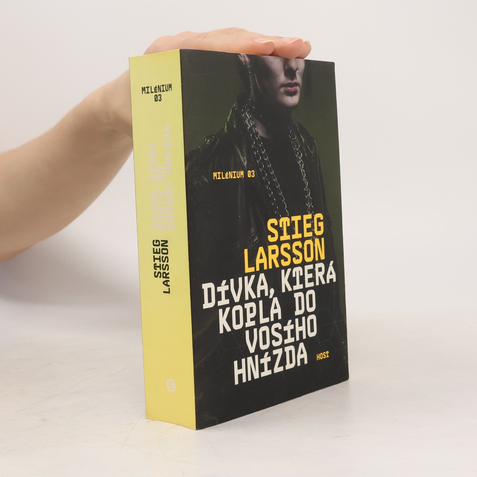 Stieg Larsson Dívka, která kopla do vosího hnízda