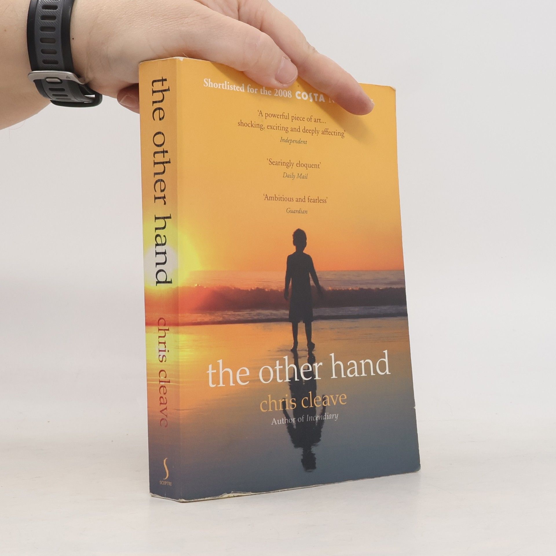 Chris Cleave The other hand