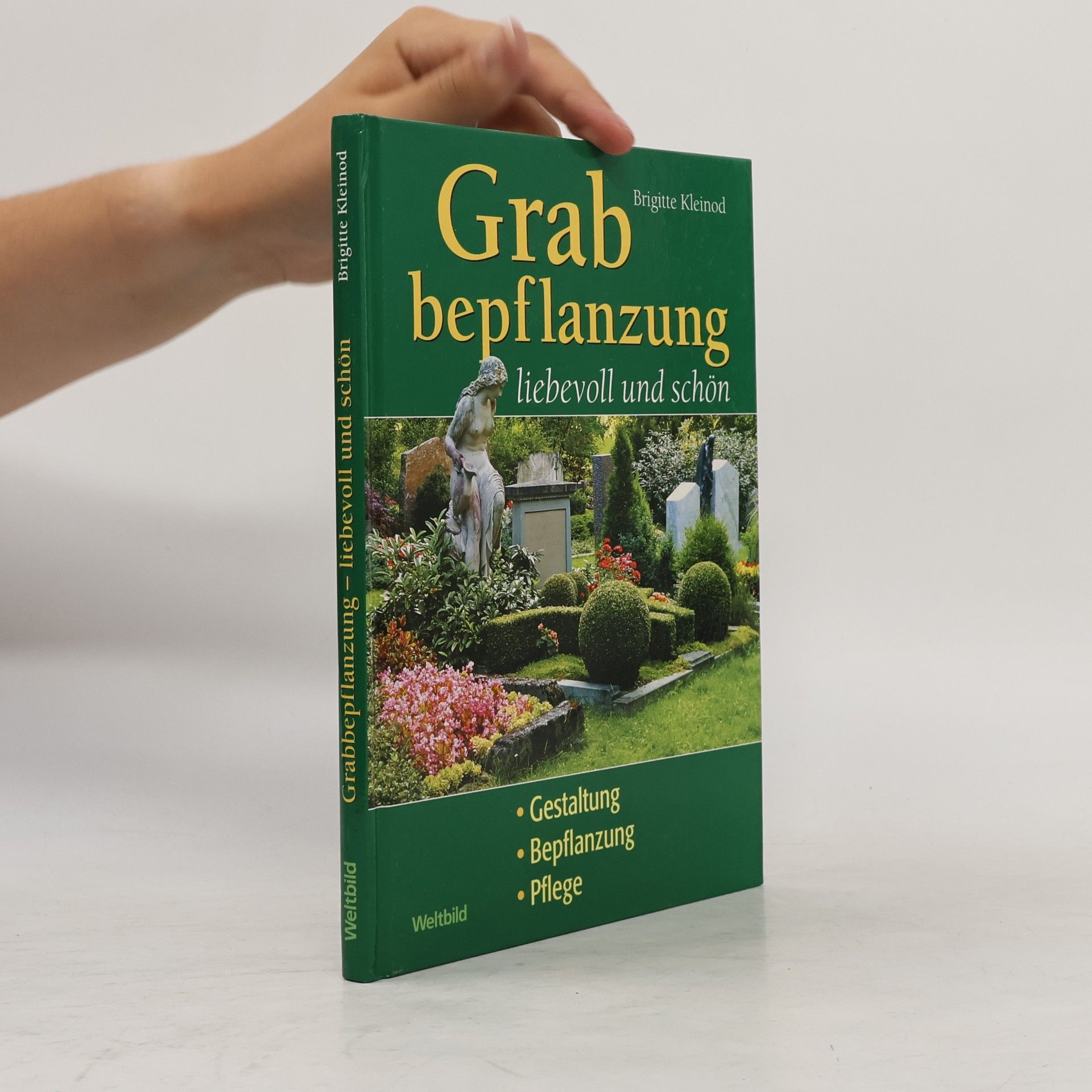 Grabbepflanzung liebevoll und schön