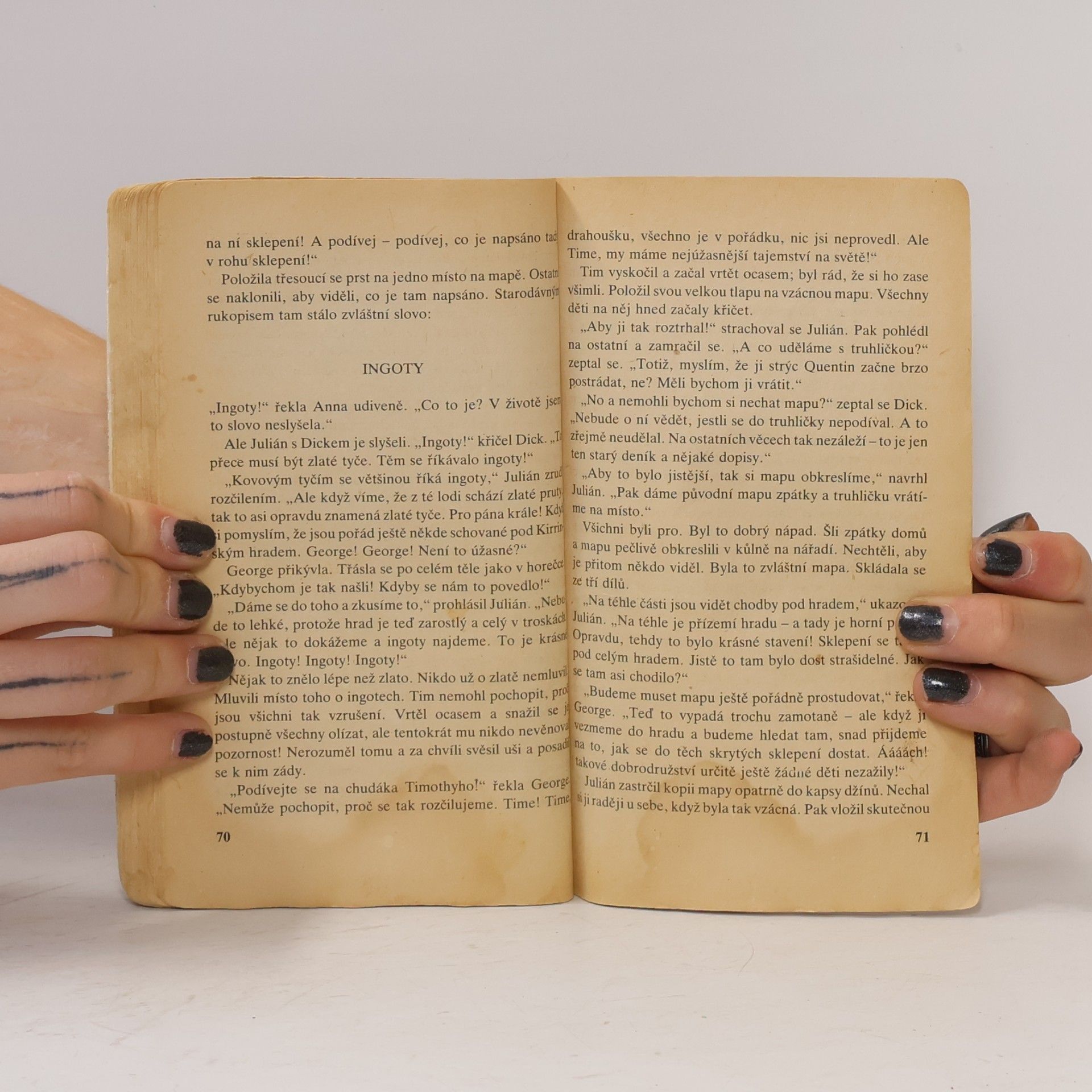 Enid Blyton Správná pětka. Pětka na ostrově pokladů