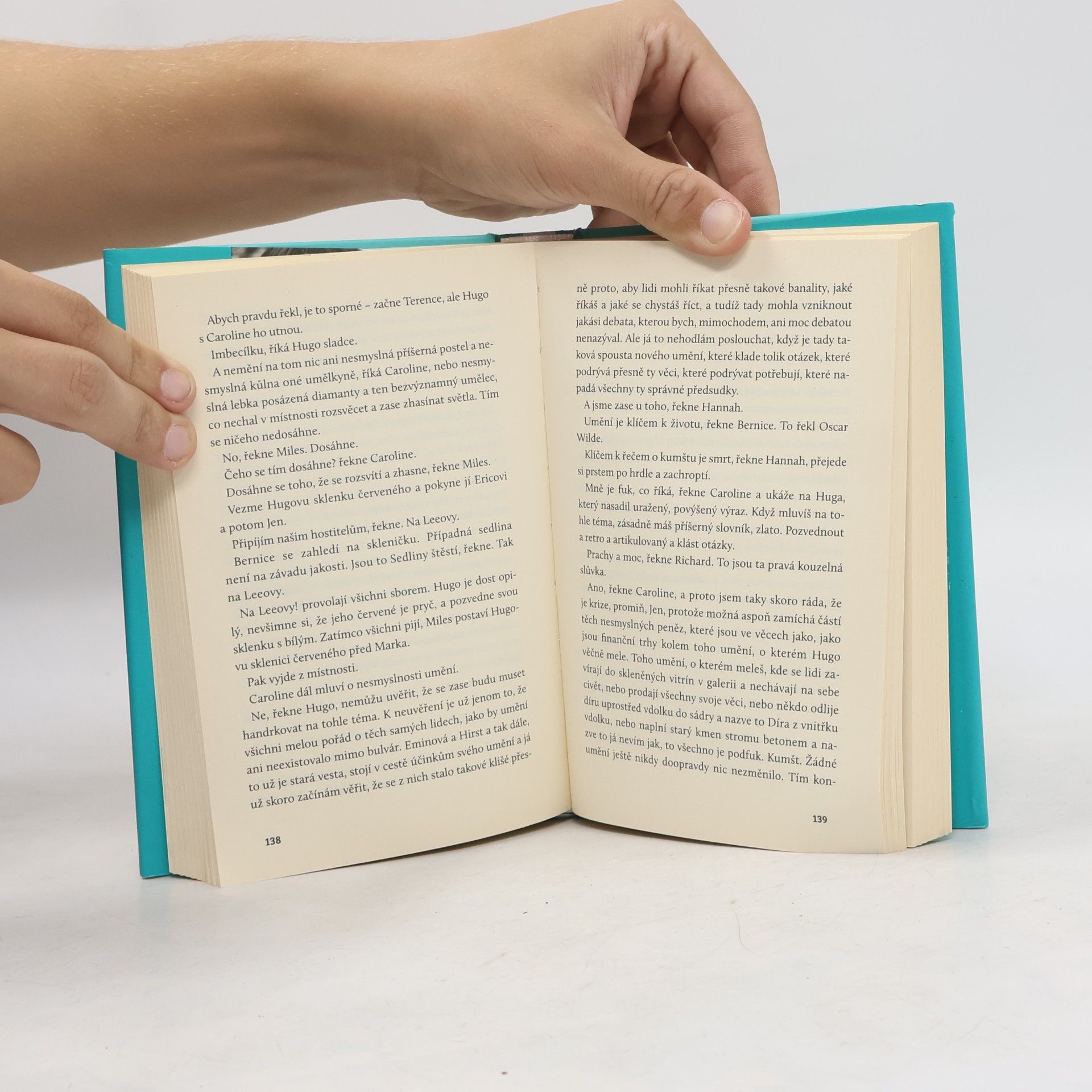 Ali Smith Tam někde za duhou