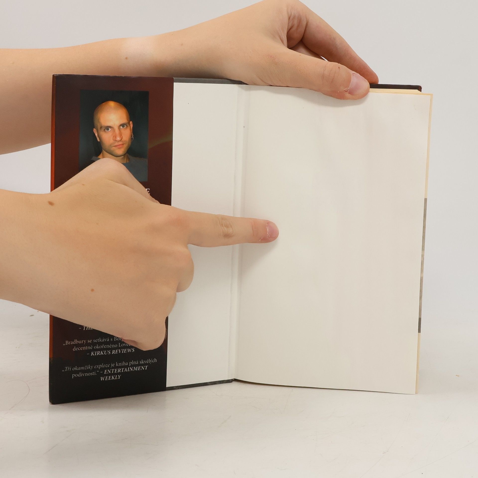China Miéville Tři okamžiky exploze