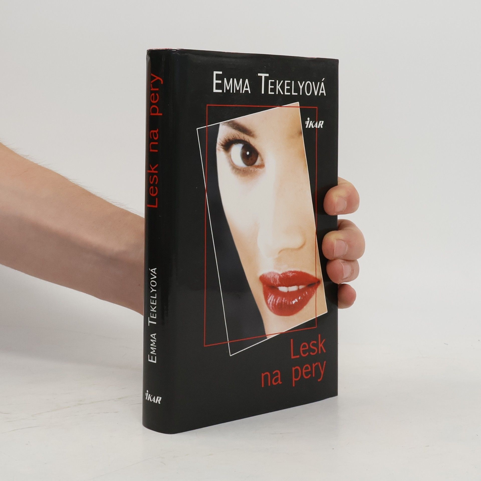 Emma Tekelyová Lesk na pery